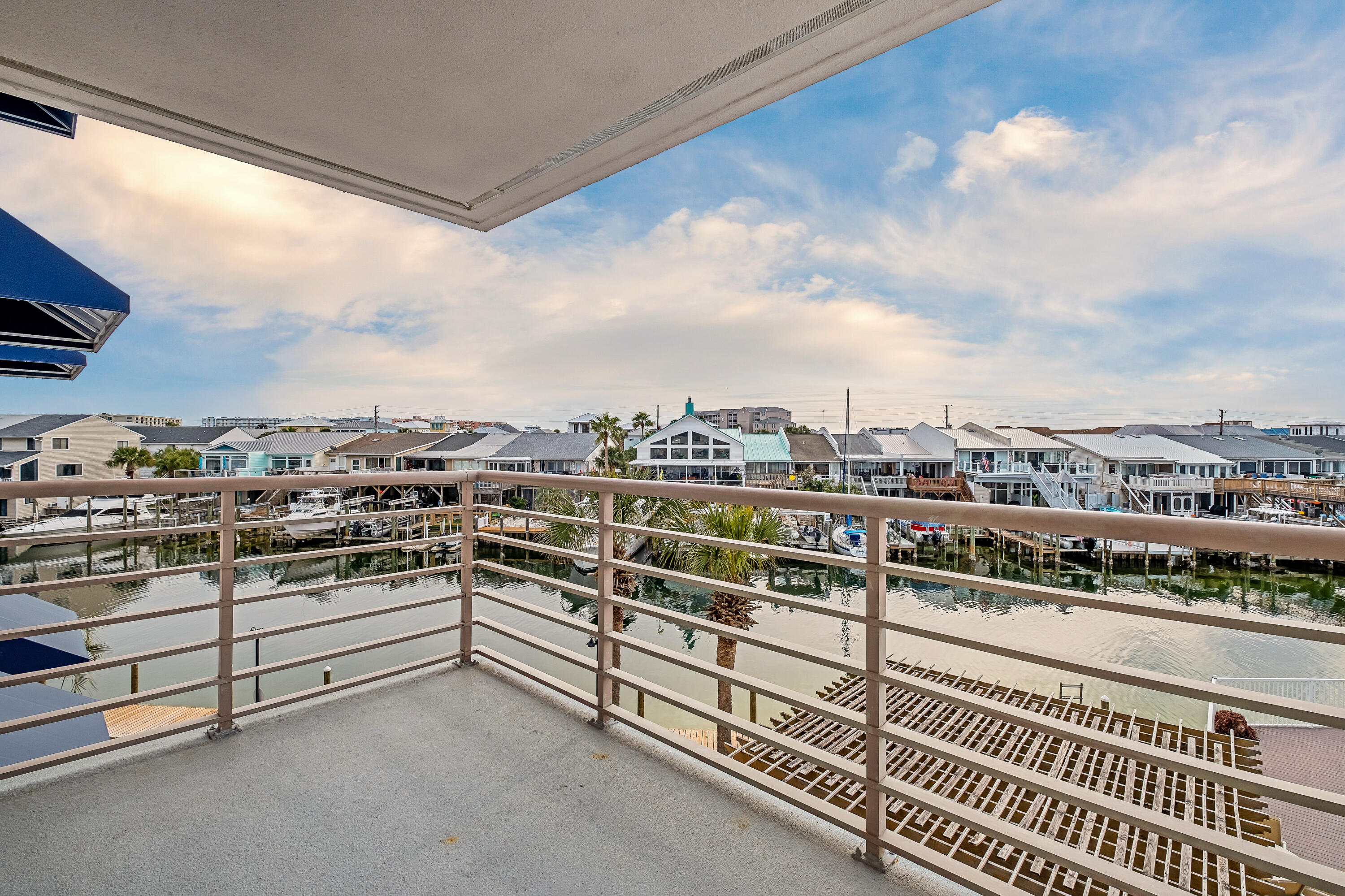 223 Durango Road, 3B