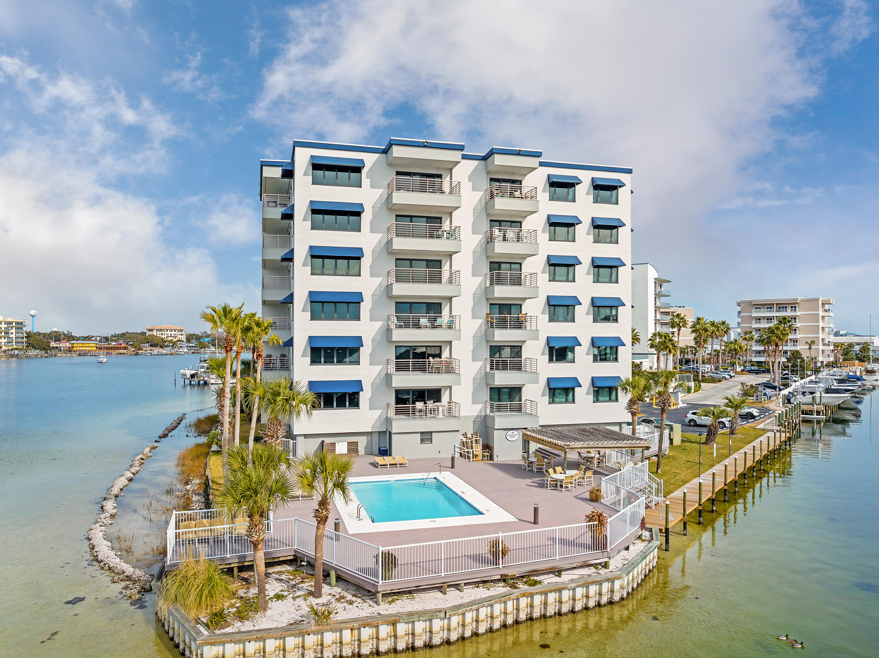 223 Durango Road, 3B