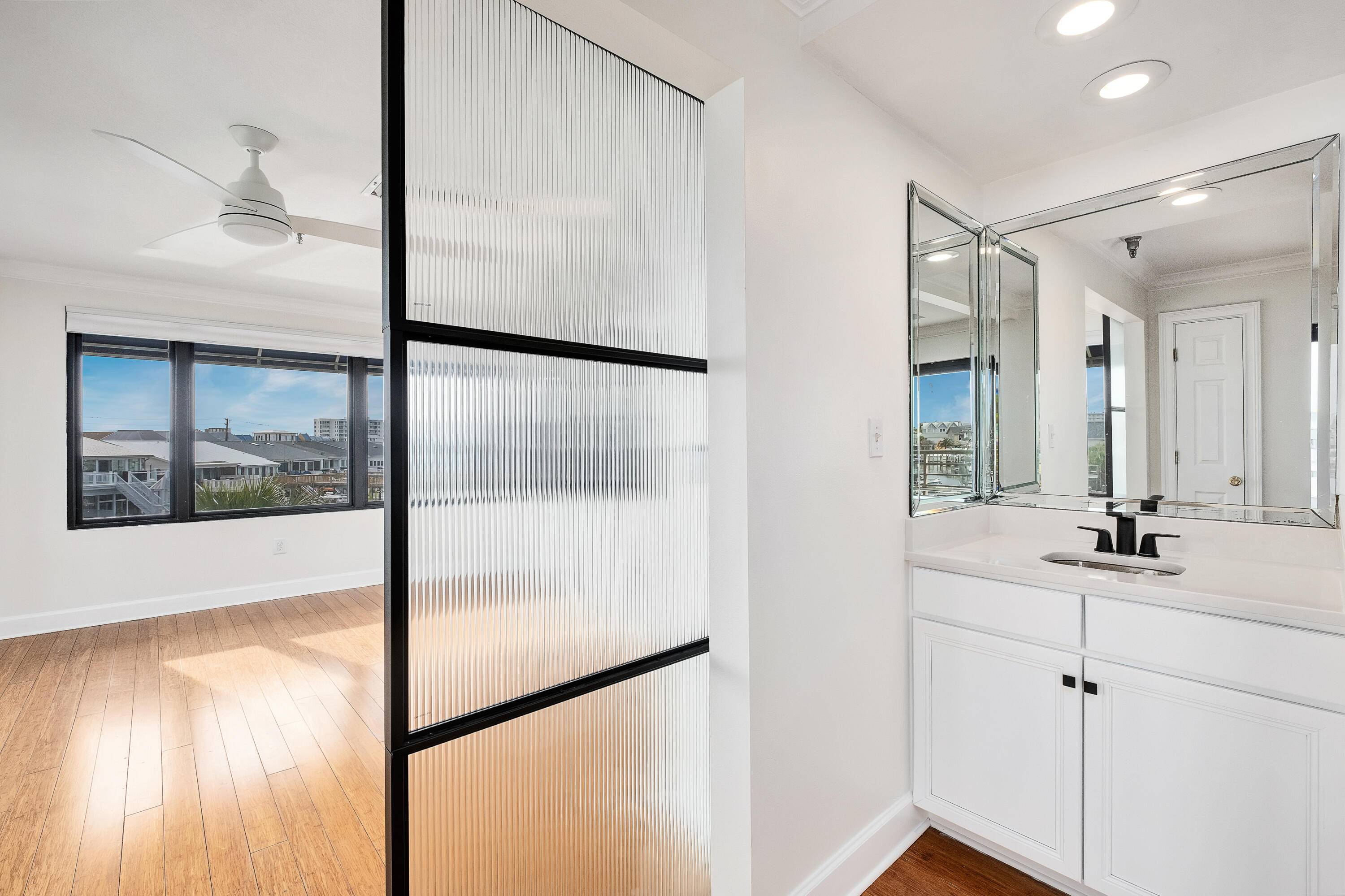 223 Durango Road, 3B