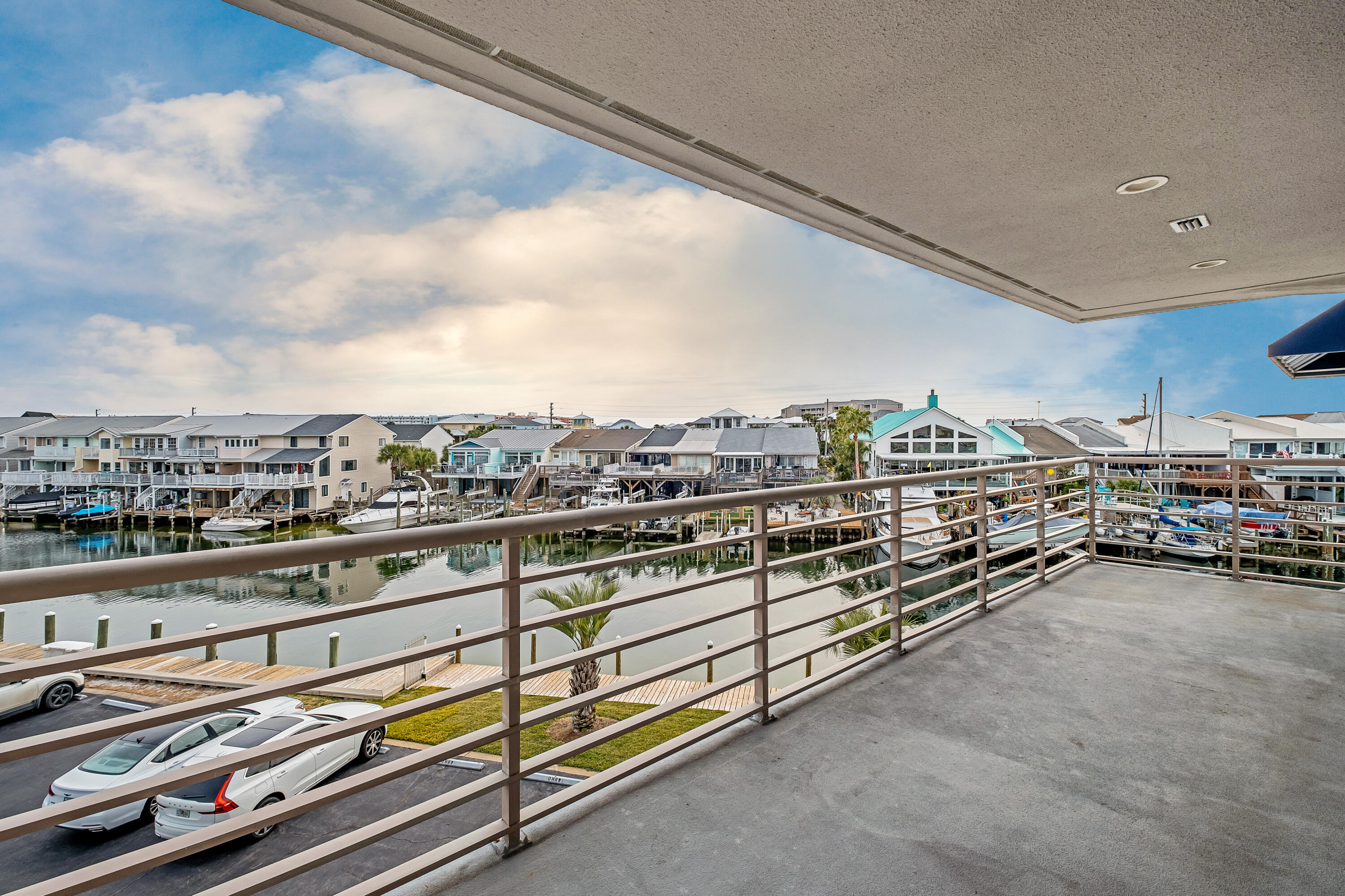 223 Durango Road, 3B