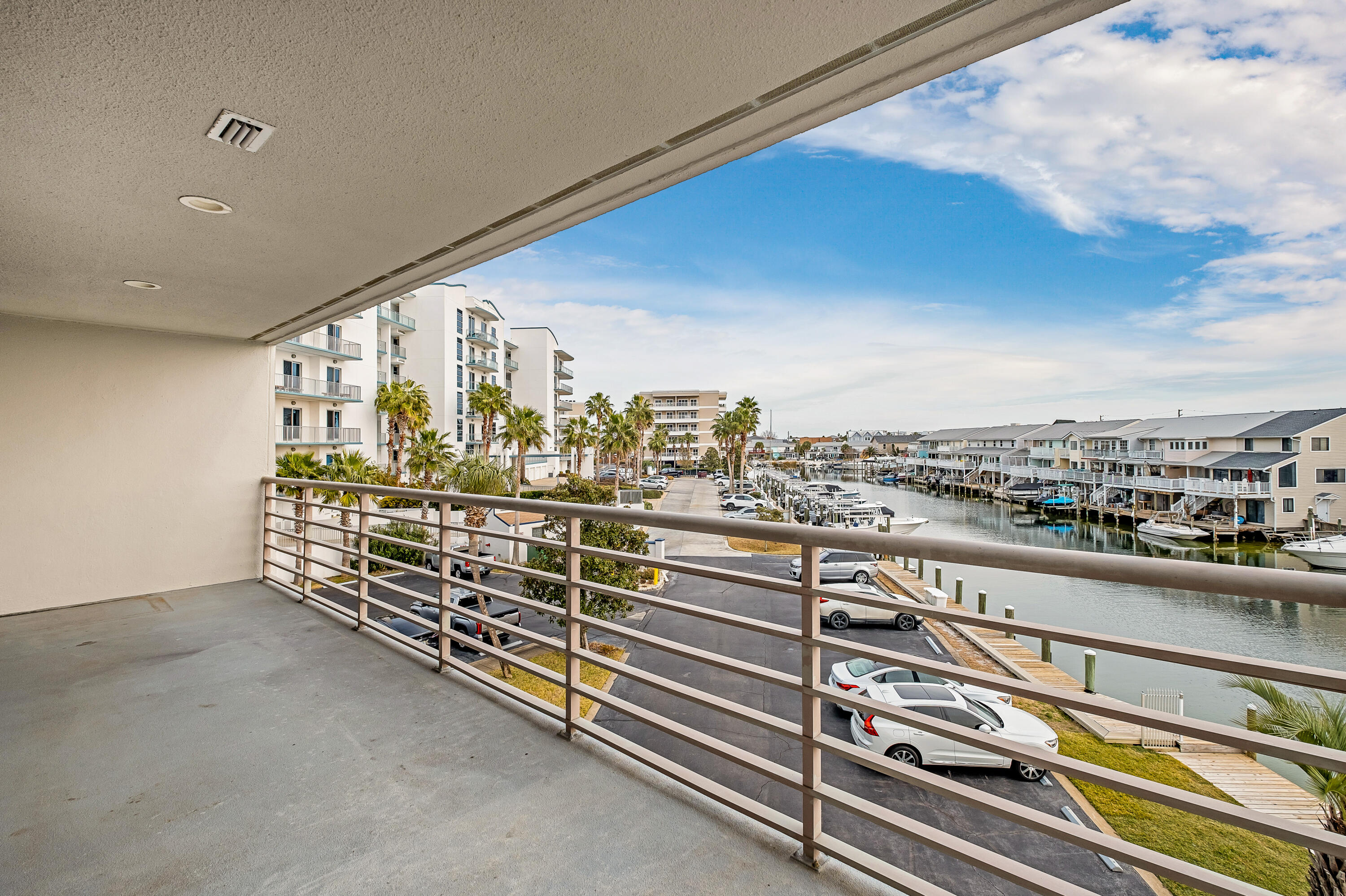 223 Durango Road, 3B