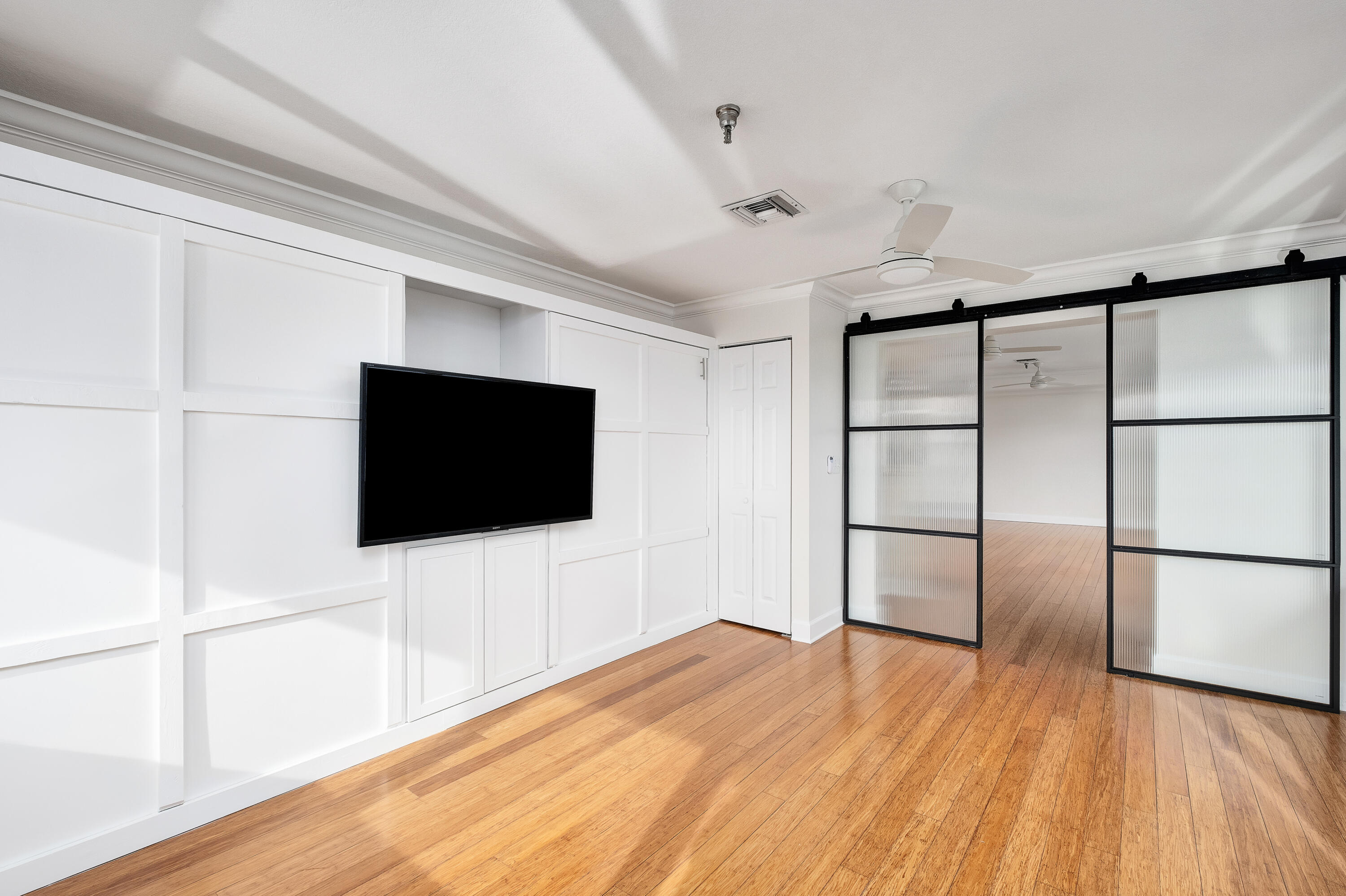 223 Durango Road, 3B