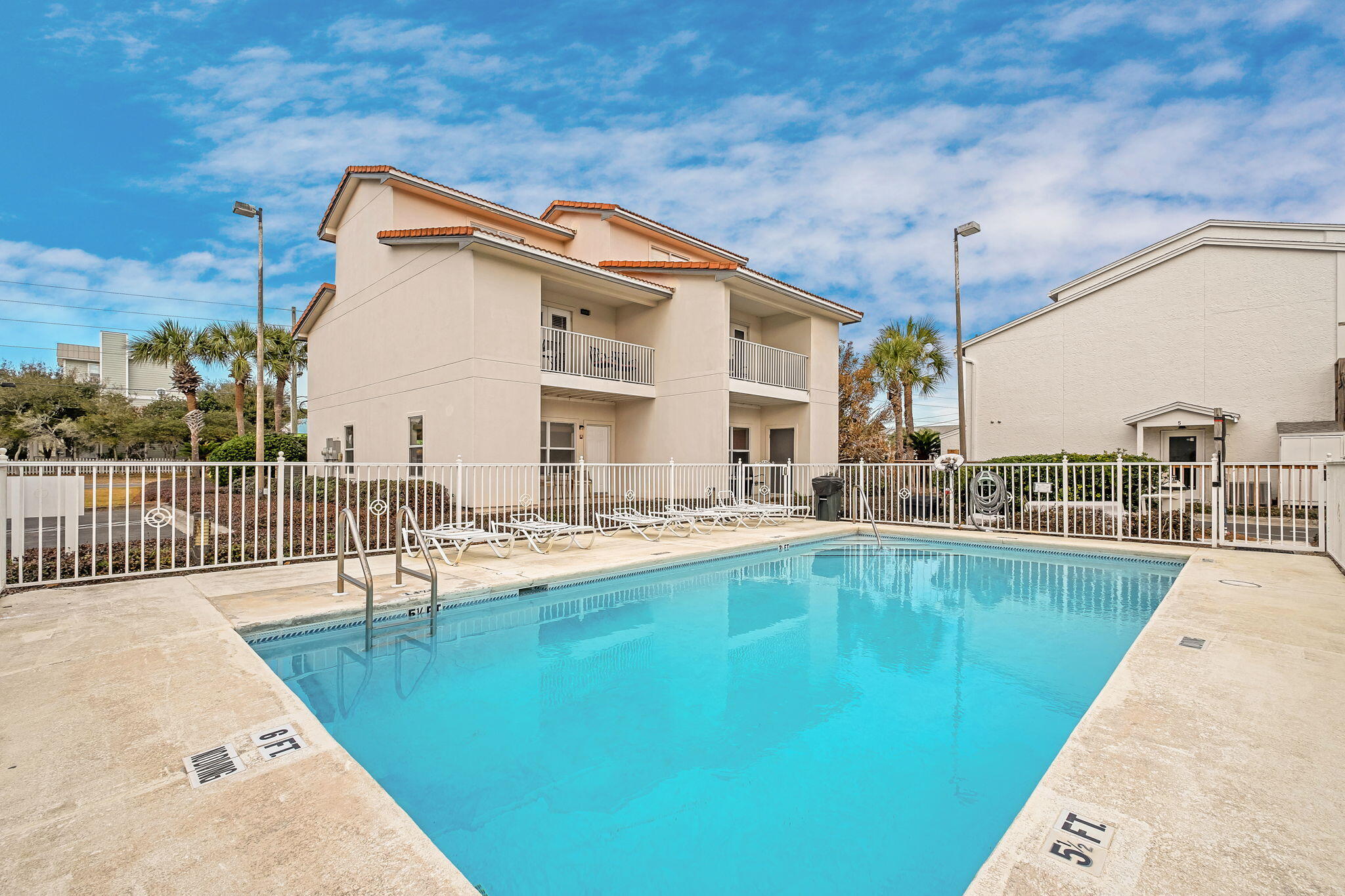 3668 East County Highway 30A, Townhouse A