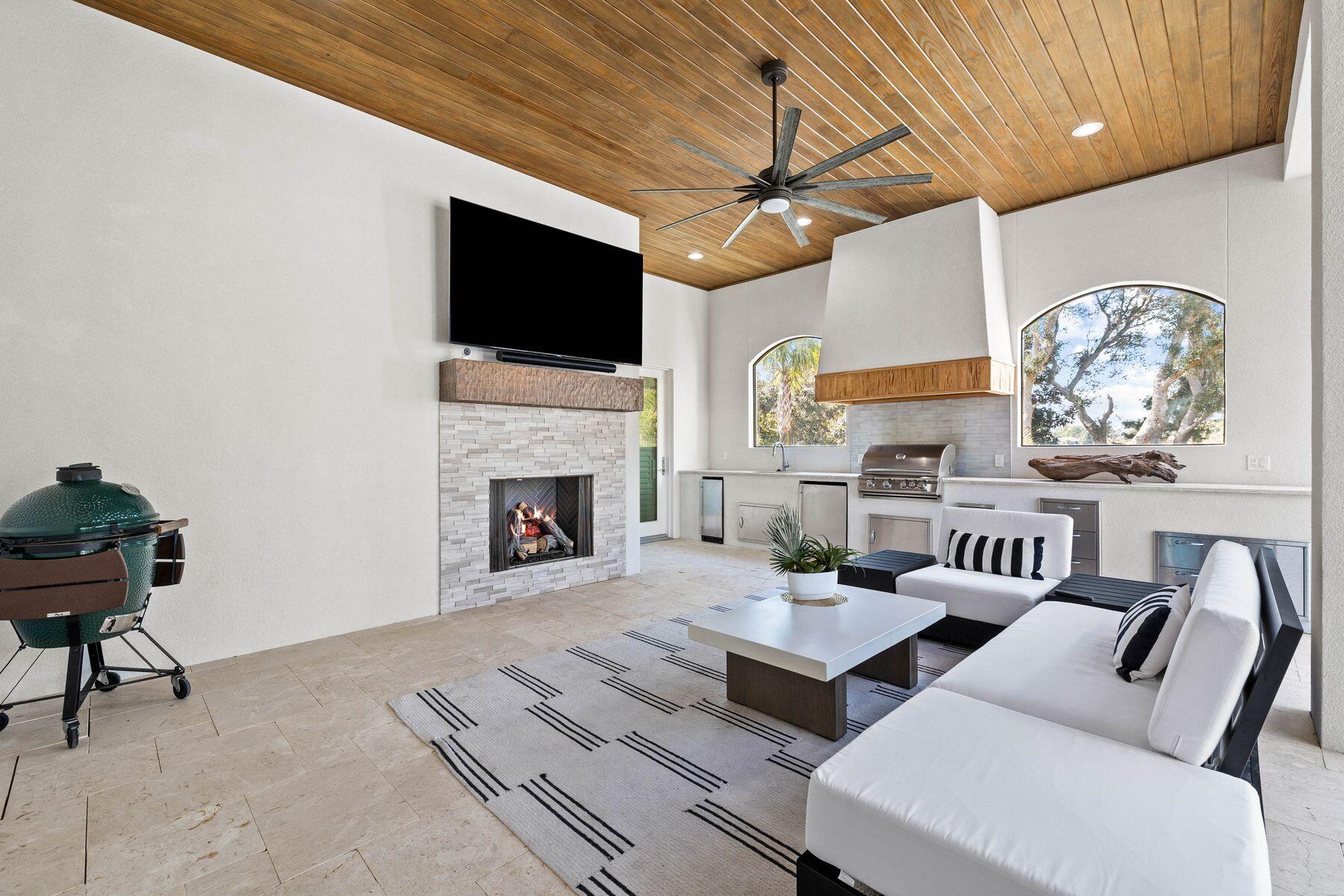 2939 Pine Valley Drive