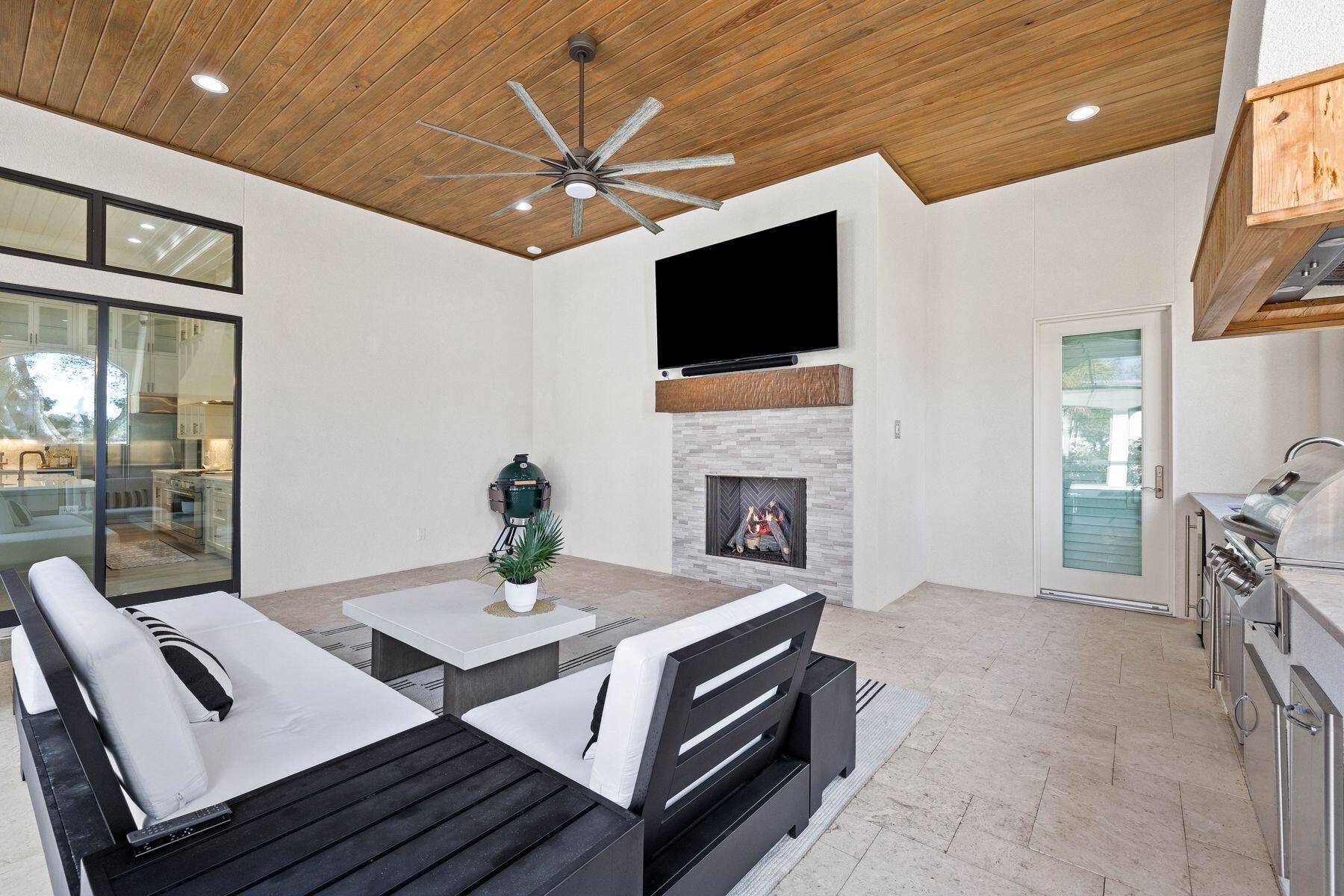 2939 Pine Valley Drive