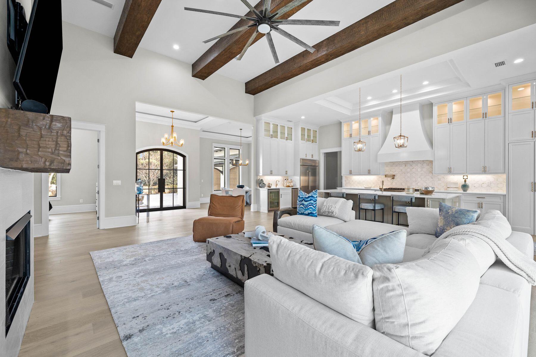2939 Pine Valley Drive