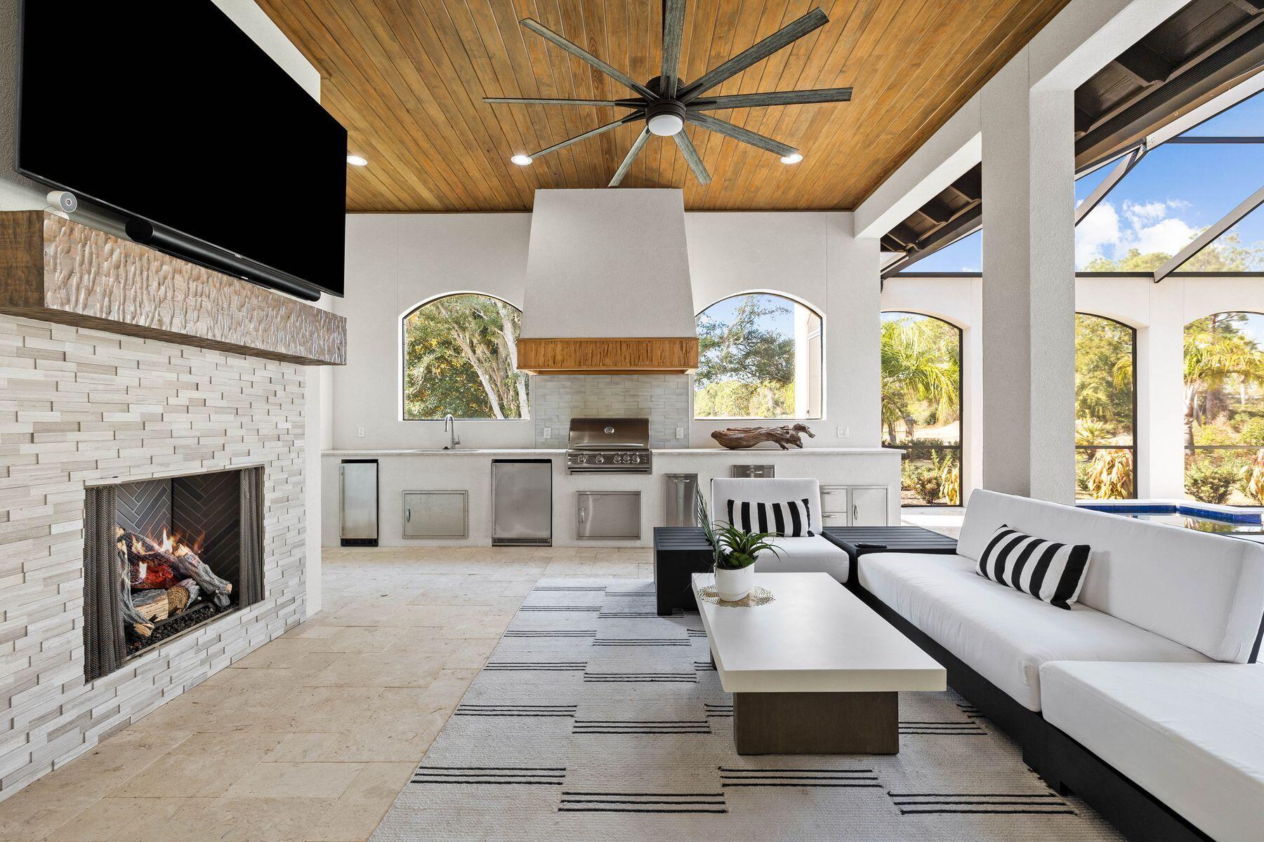 2939 Pine Valley Drive