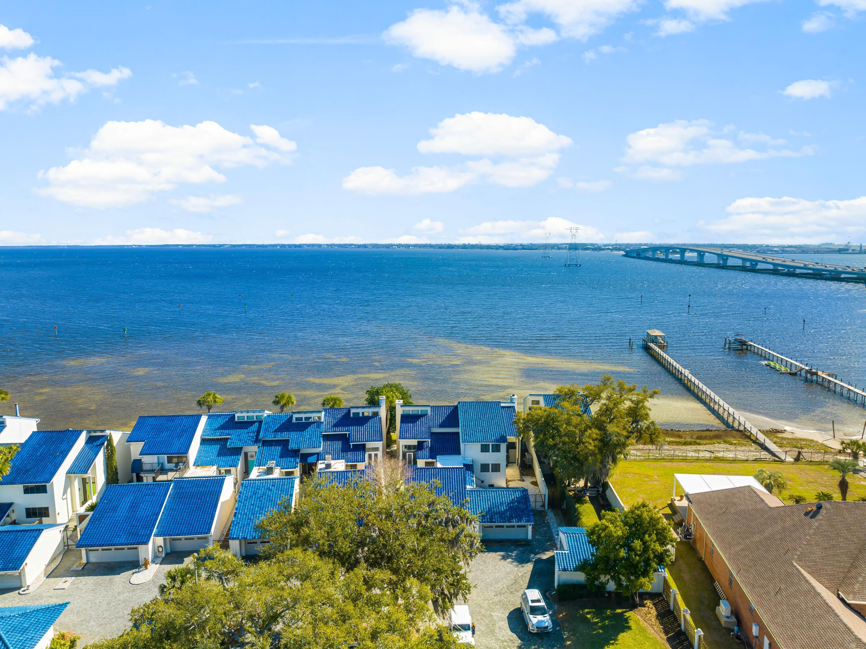 425 Bayshore Drive, 18