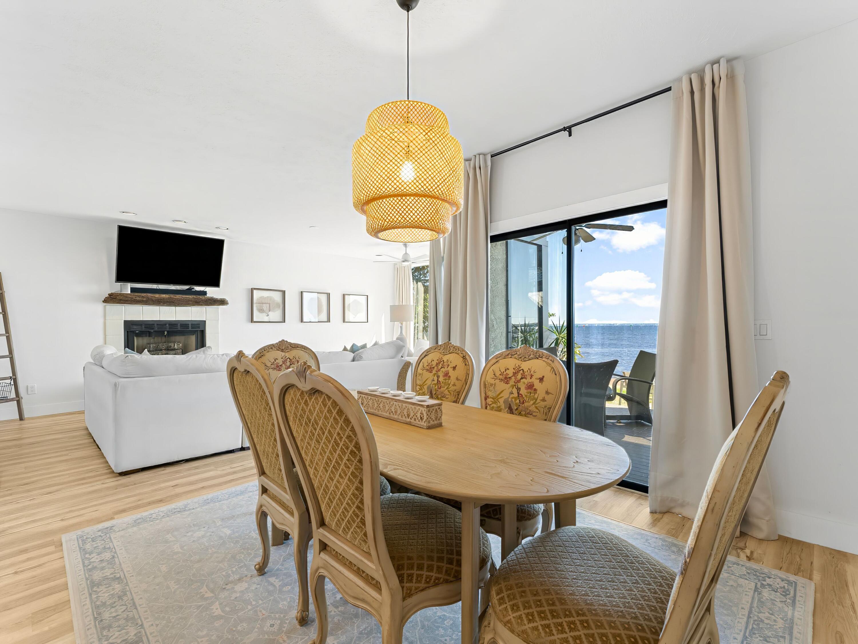 425 Bayshore Drive, 18