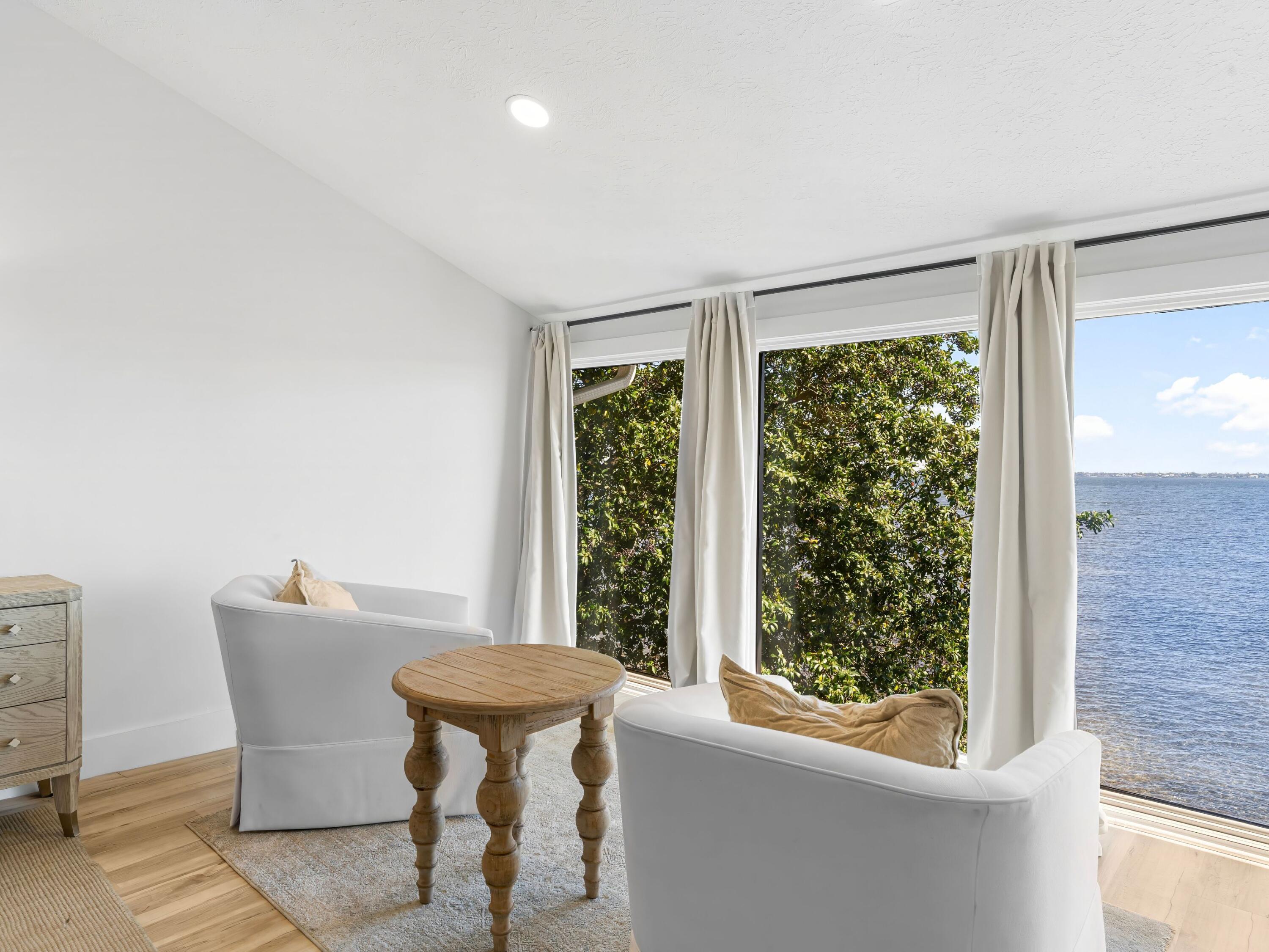 425 Bayshore Drive, 18