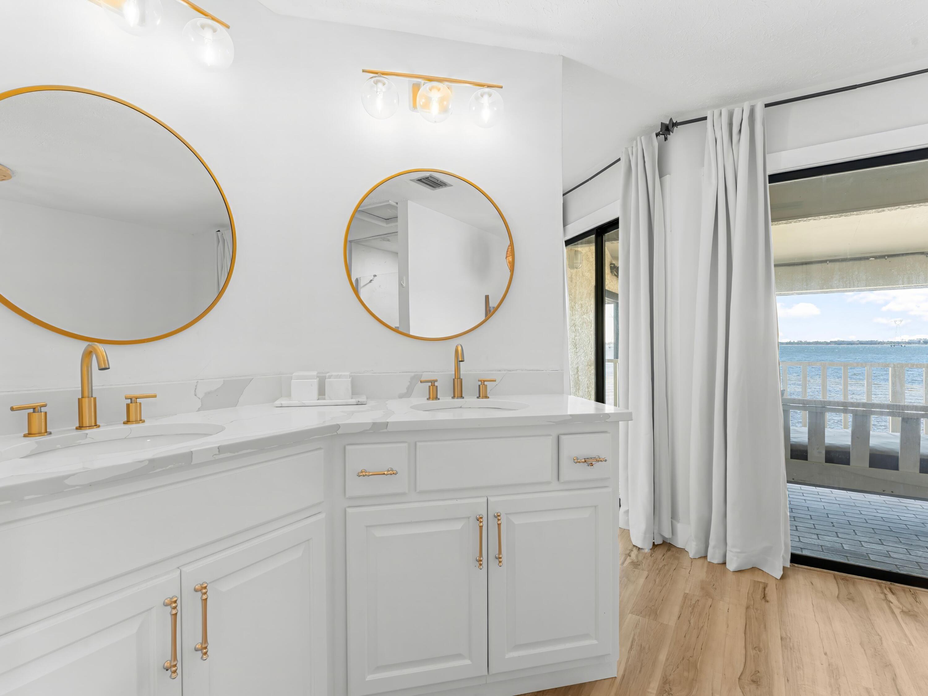 425 Bayshore Drive, 18