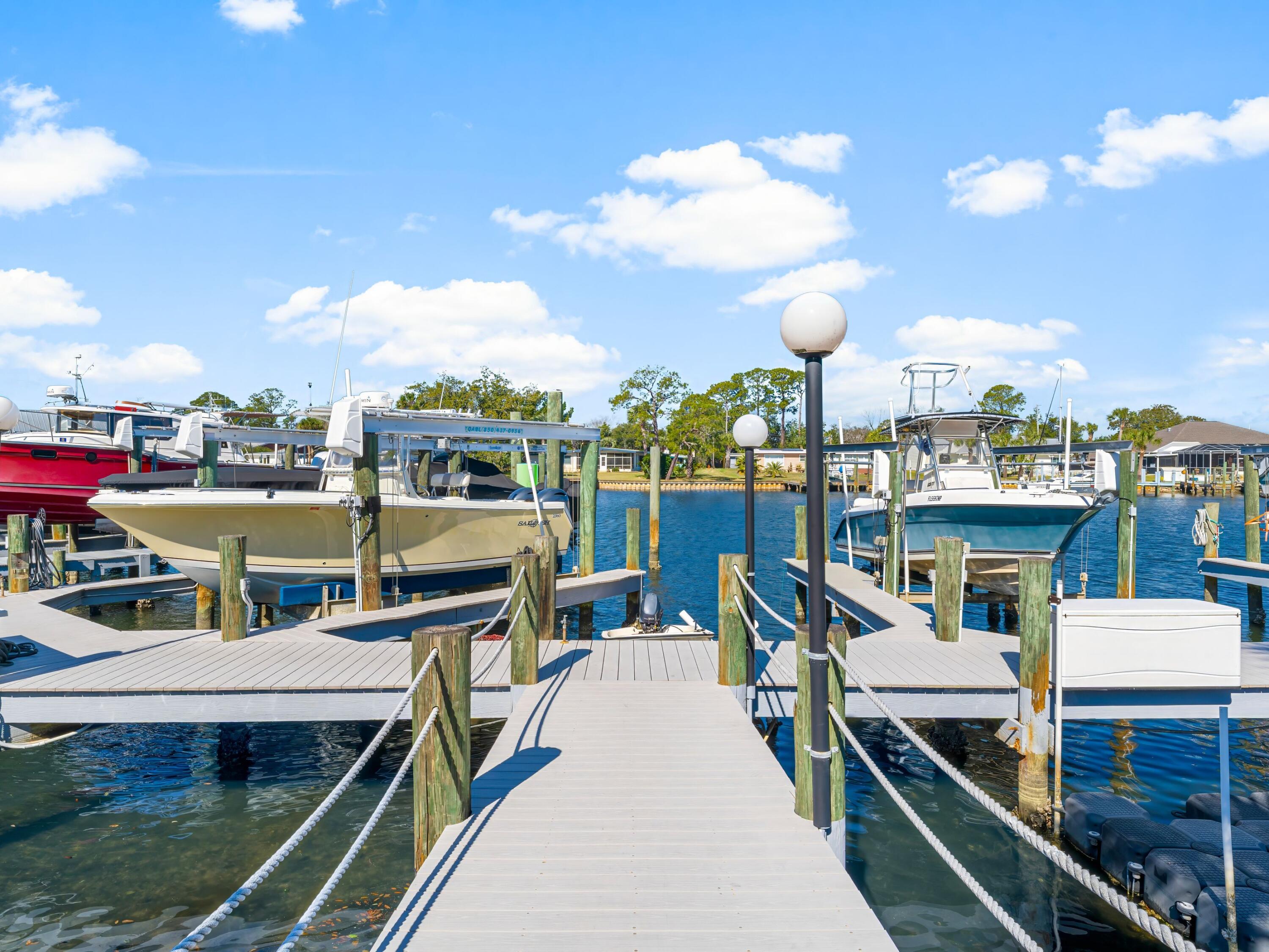 425 Bayshore Drive, 18