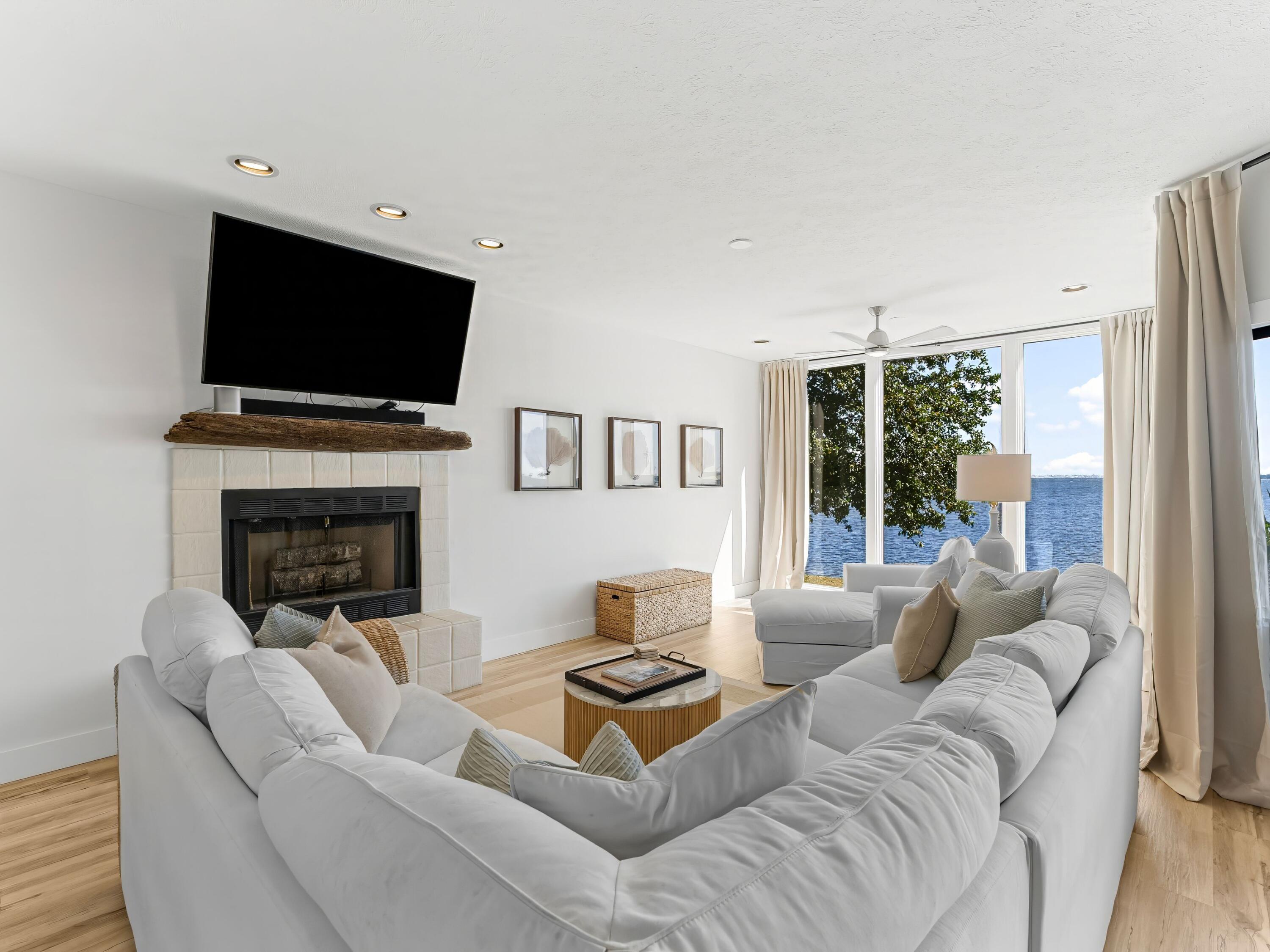 425 Bayshore Drive, 18