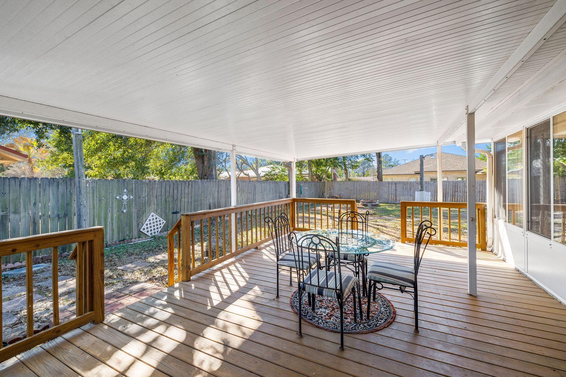 46 NW Reed Place