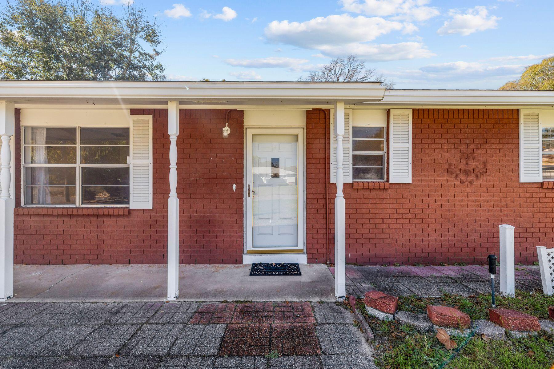 46 NW Reed Place