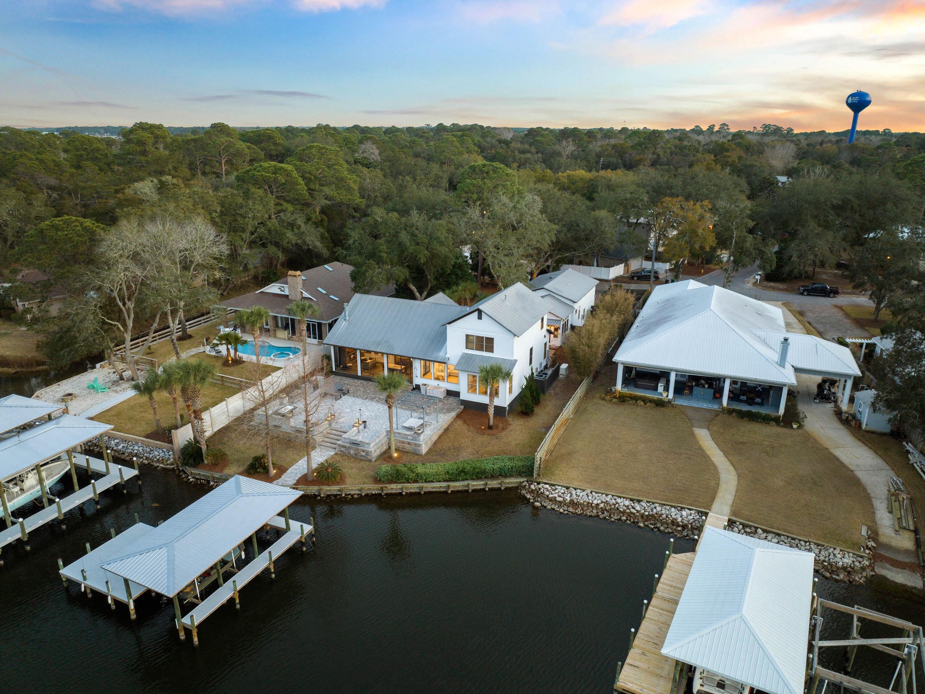 7 Camp David Lane