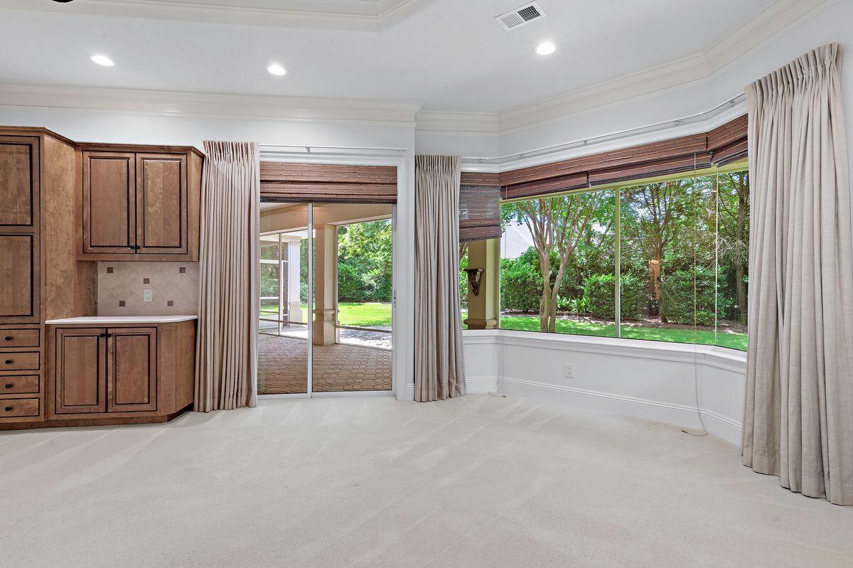 6345 Augusta Cove