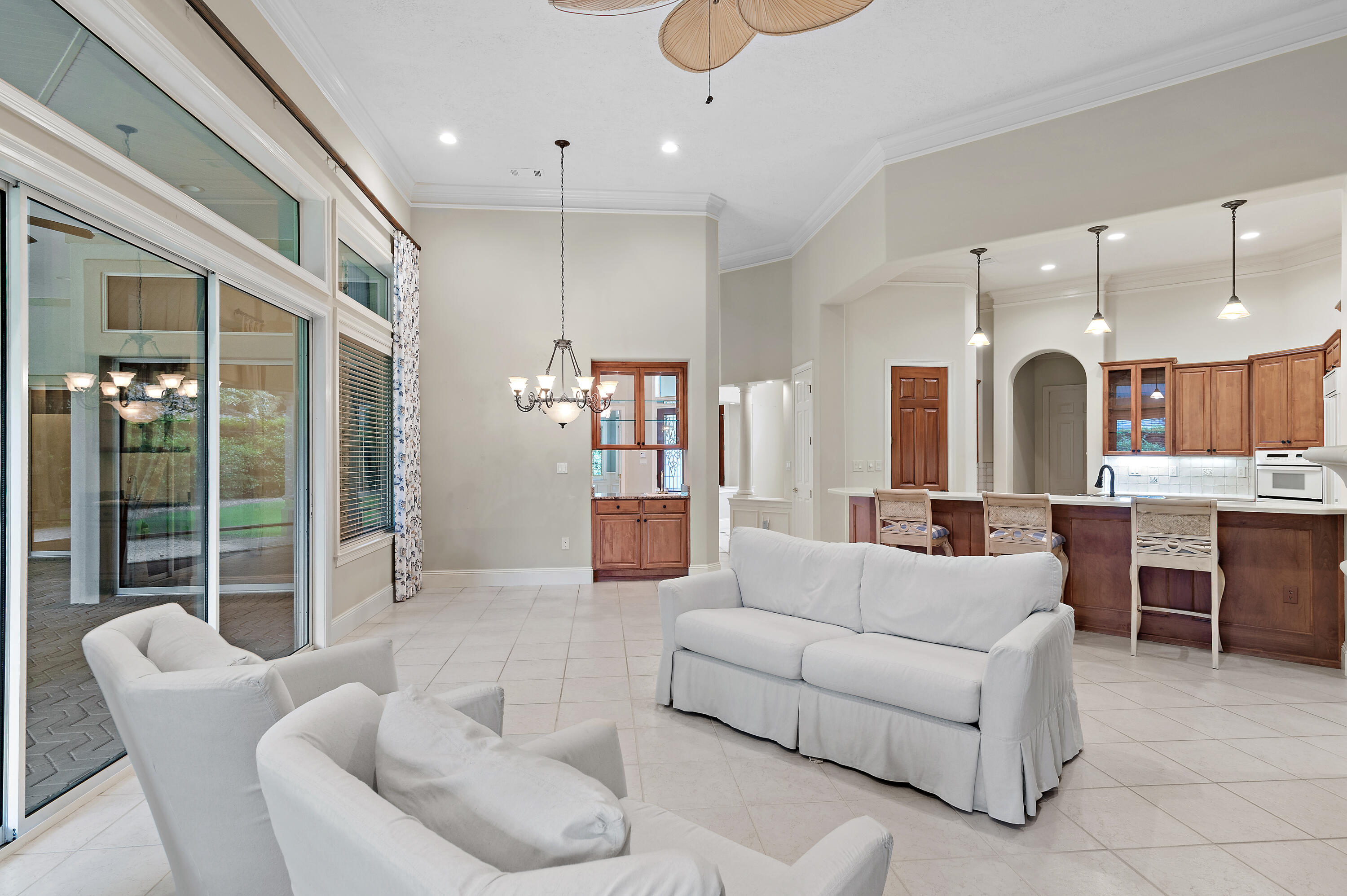 6345 Augusta Cove