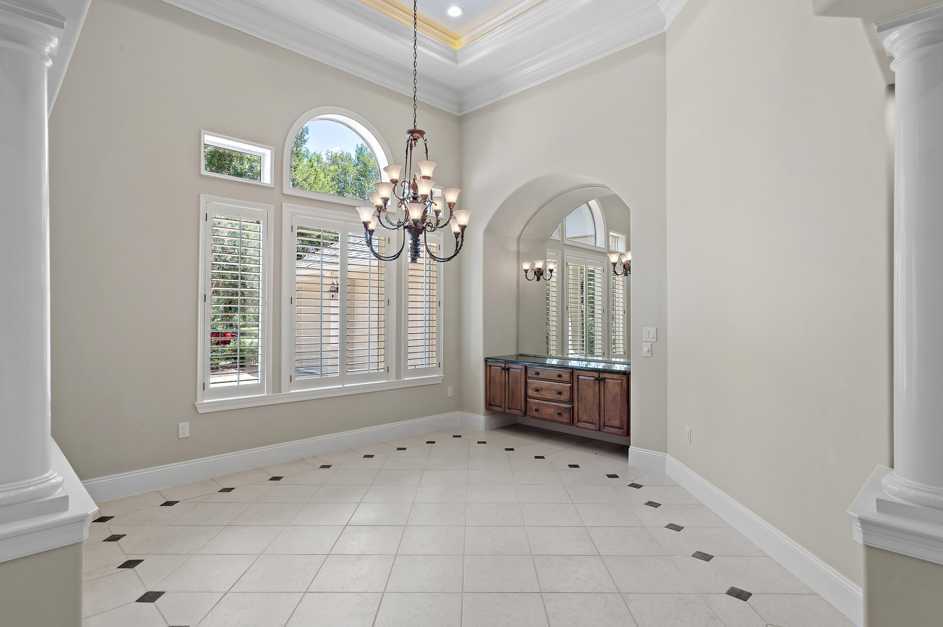 6345 Augusta Cove