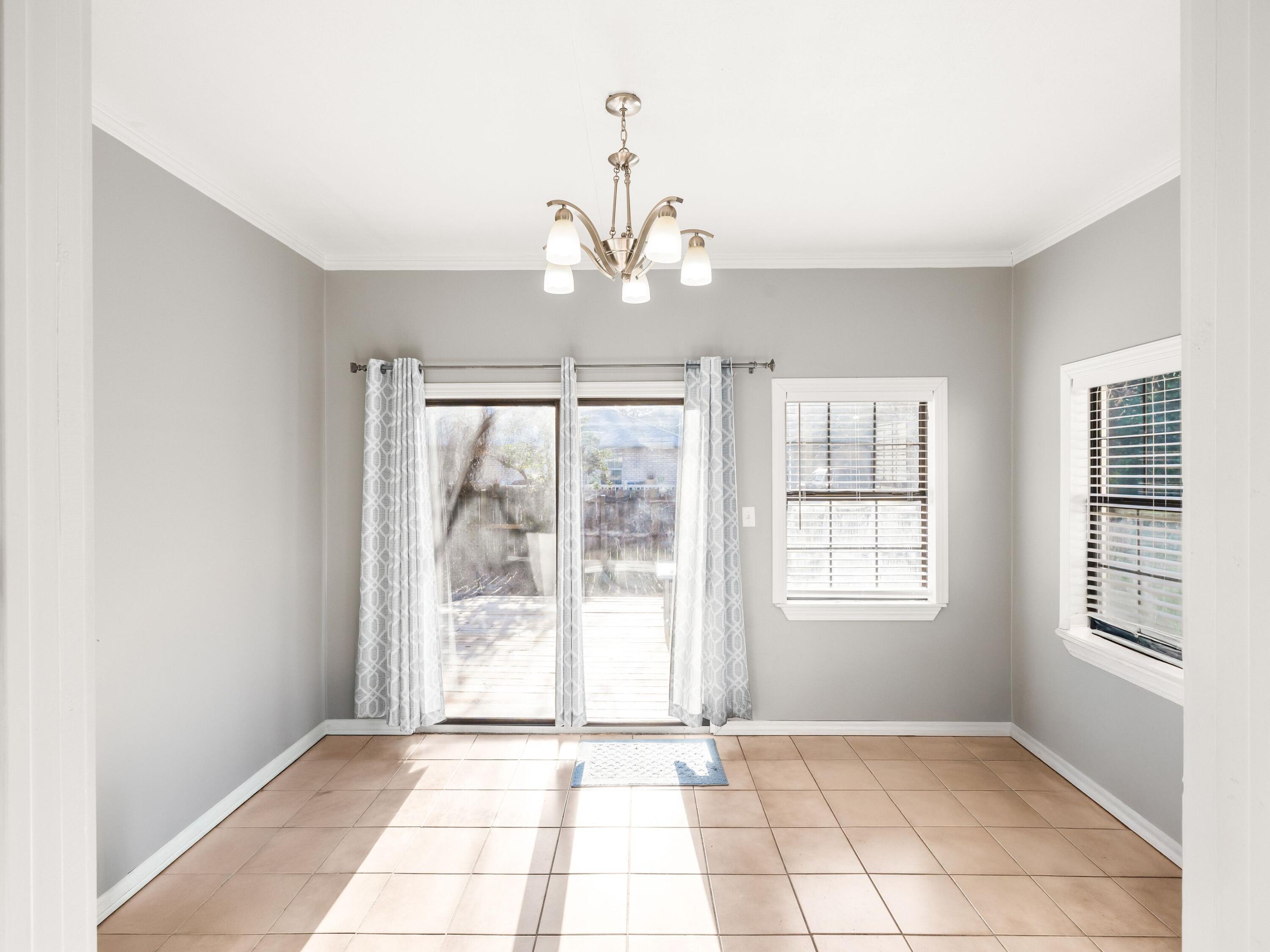 2554 Oleander Drive