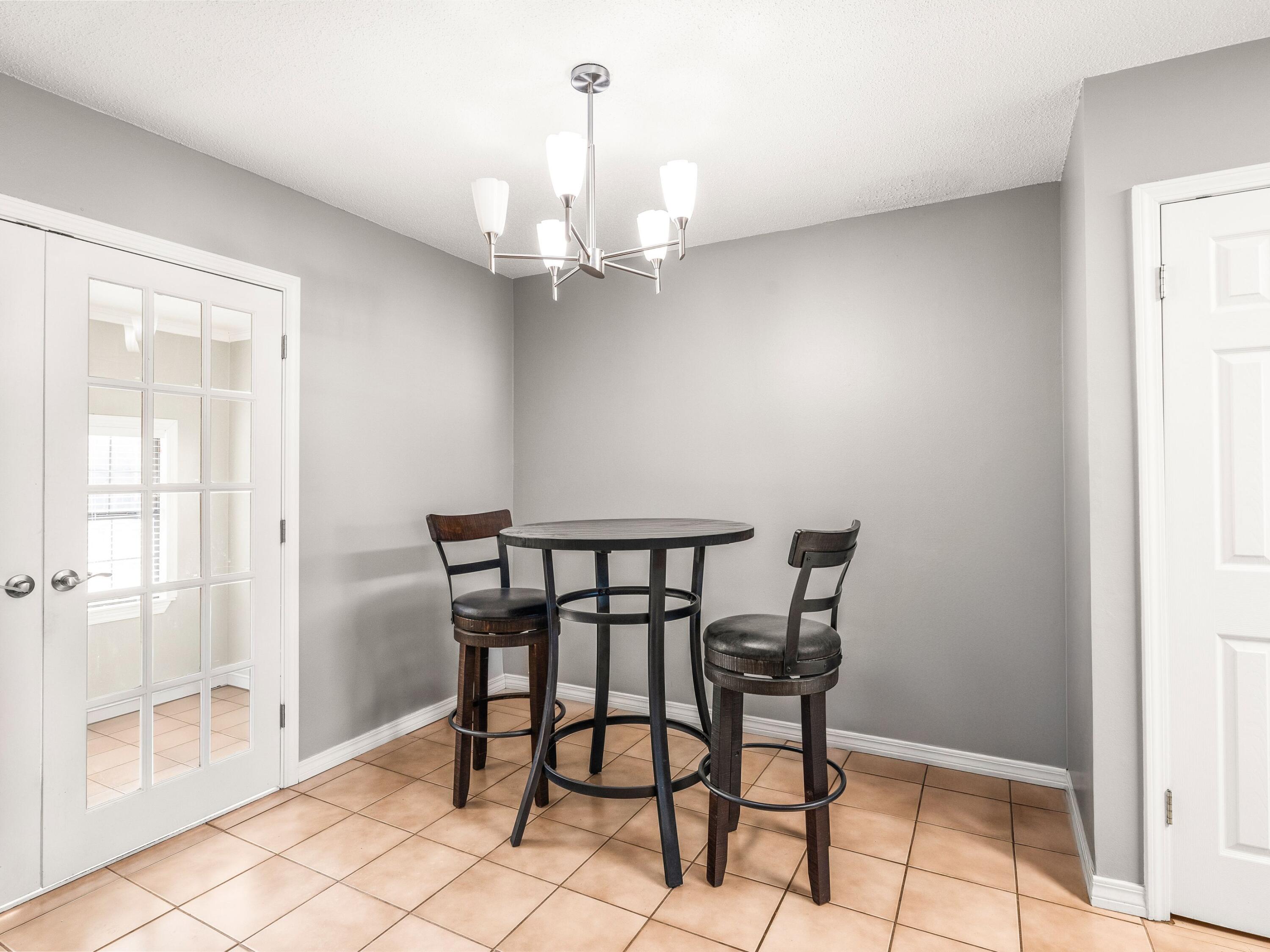 2554 Oleander Drive