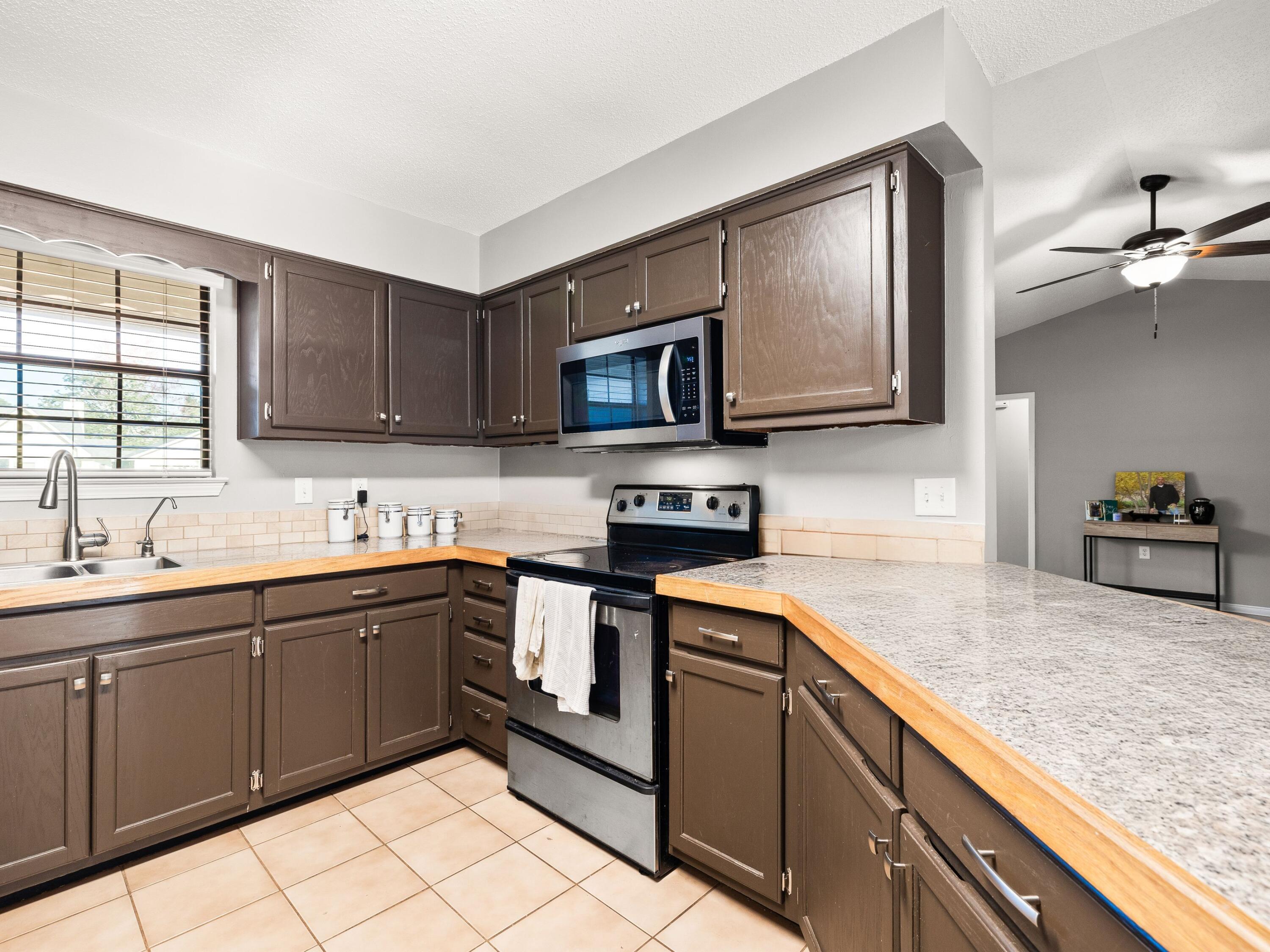 2554 Oleander Drive