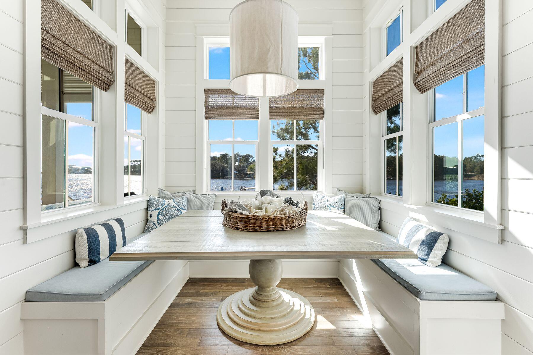 70 Lake Pointe Drive