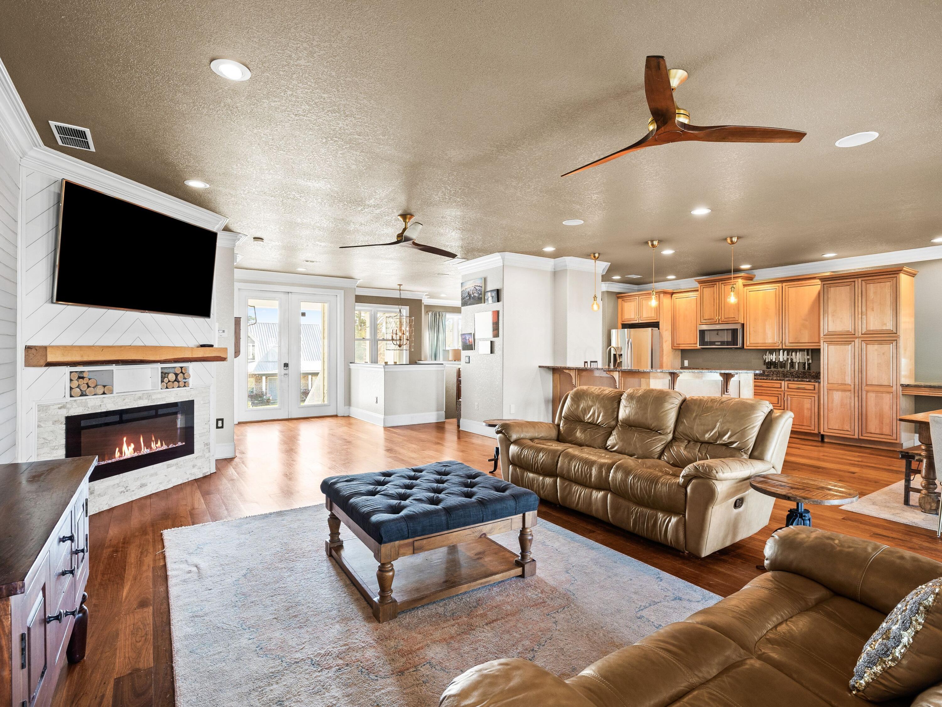 86 River Circle