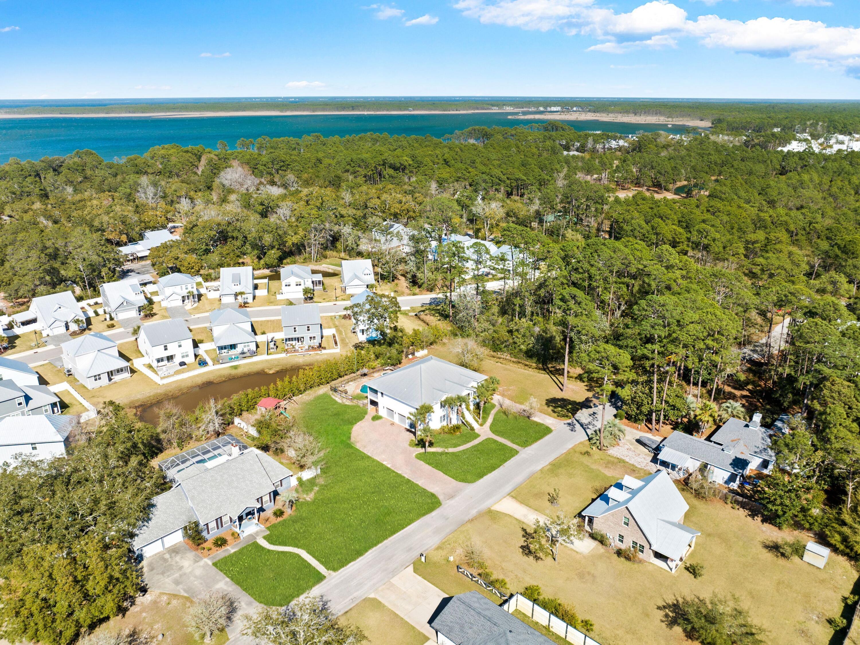 86 River Circle