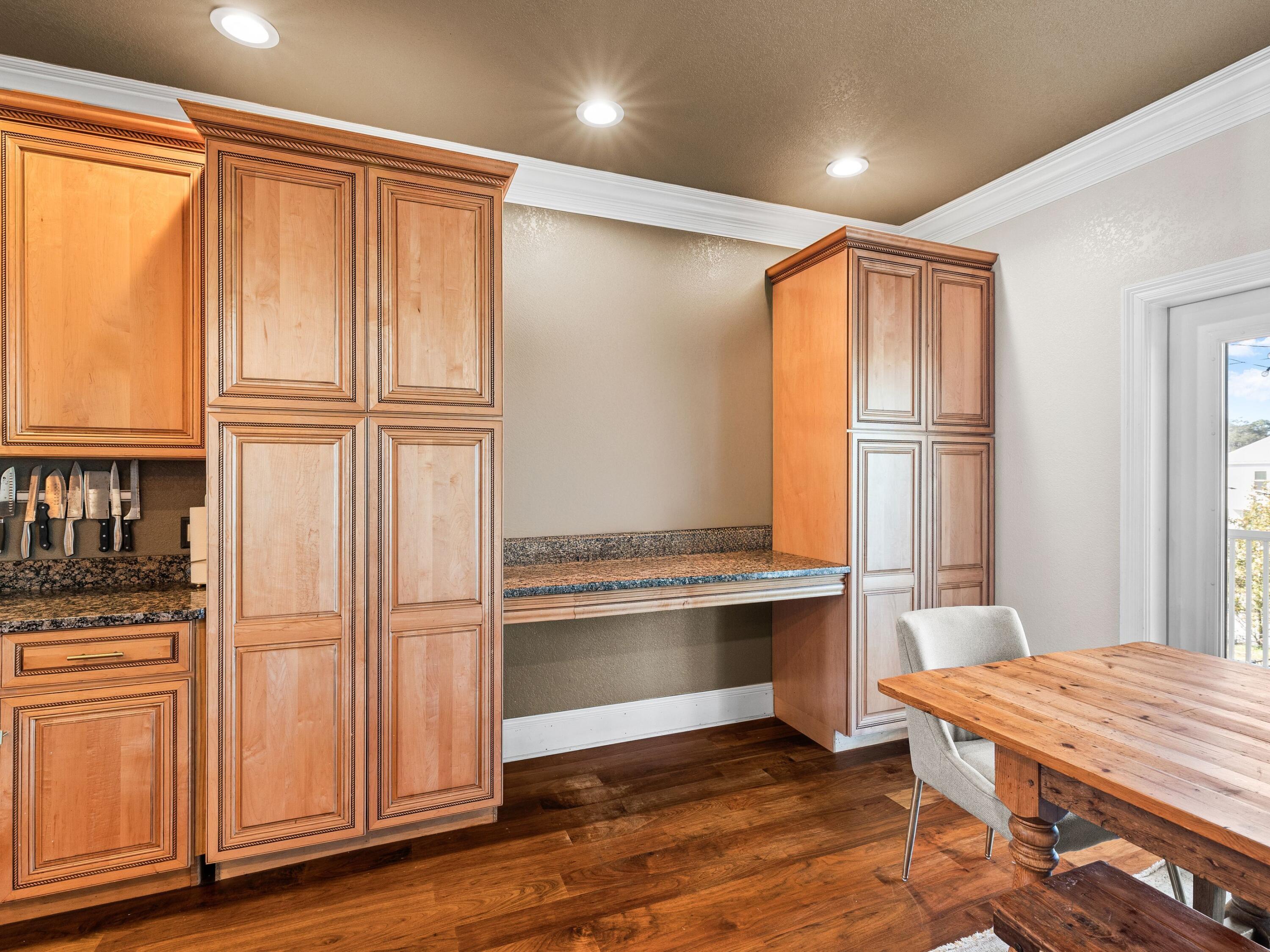 86 River Circle