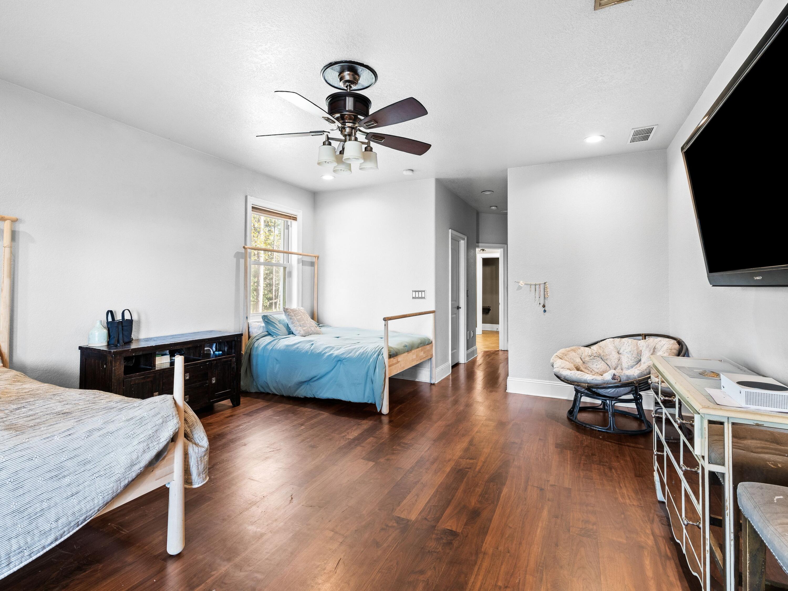 86 River Circle