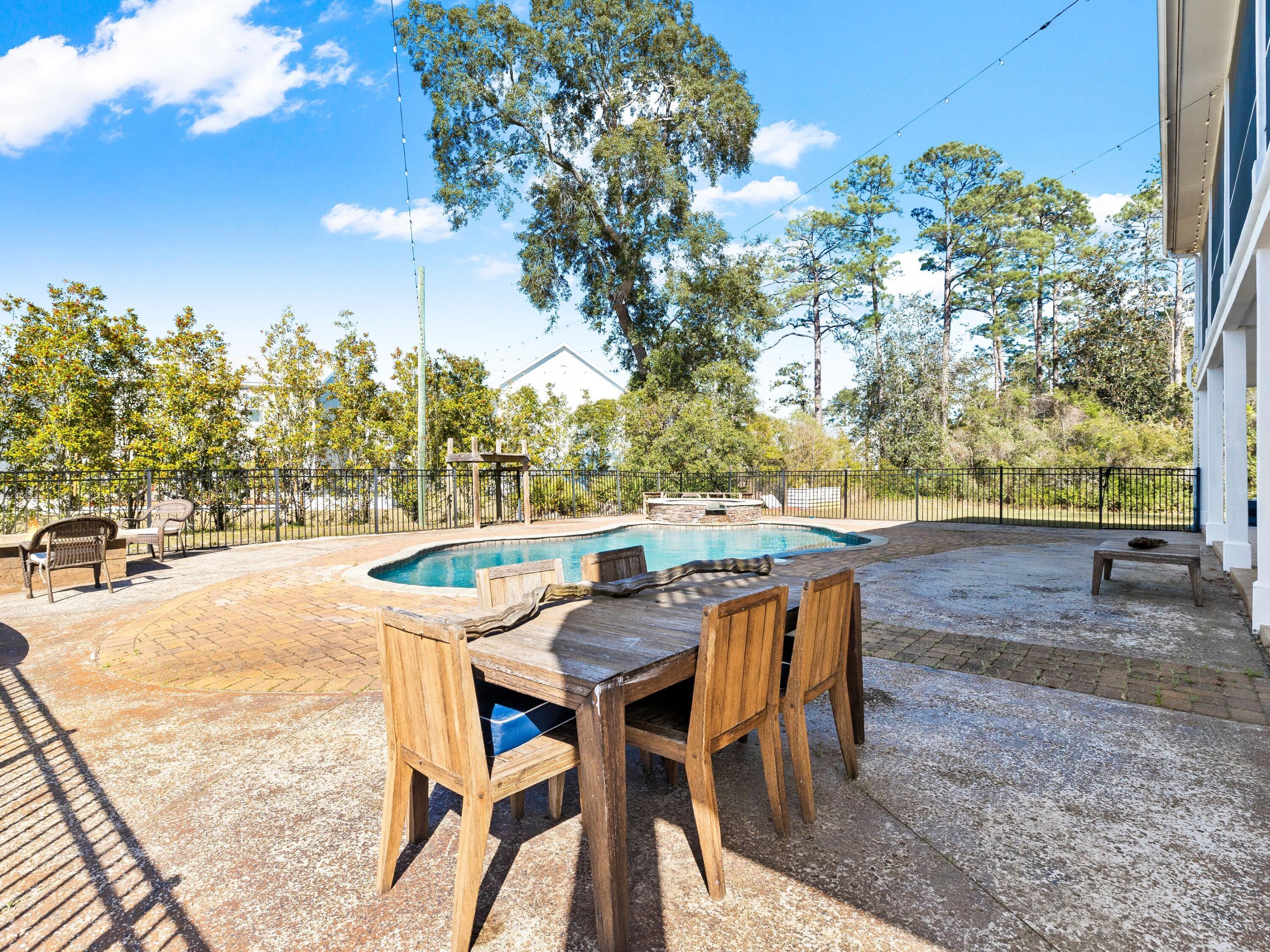 86 River Circle