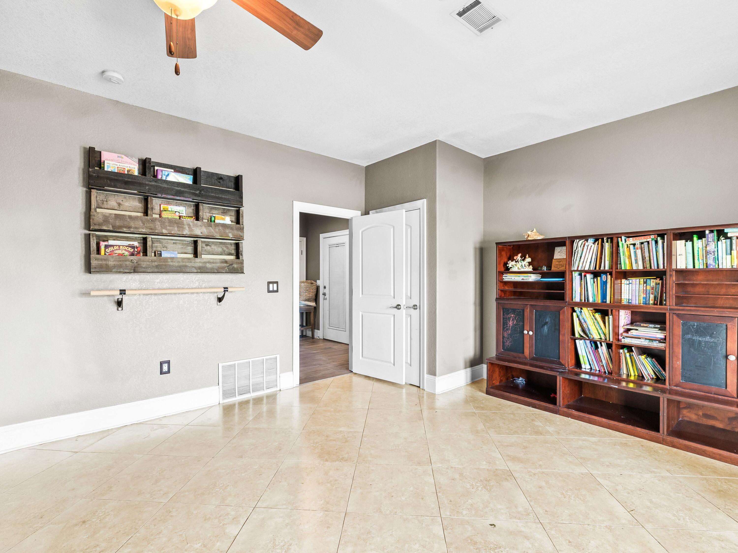 86 River Circle