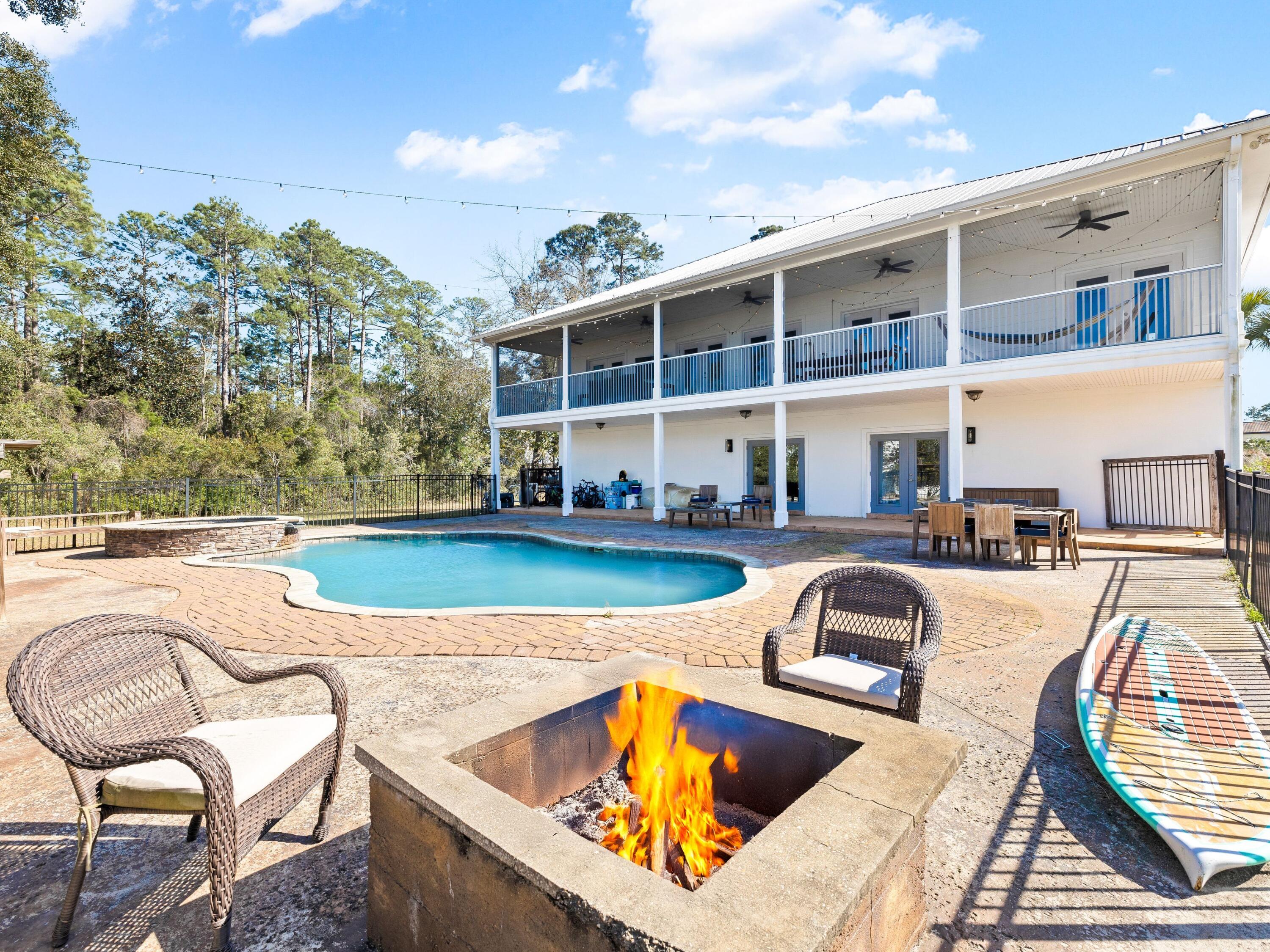 86 River Circle