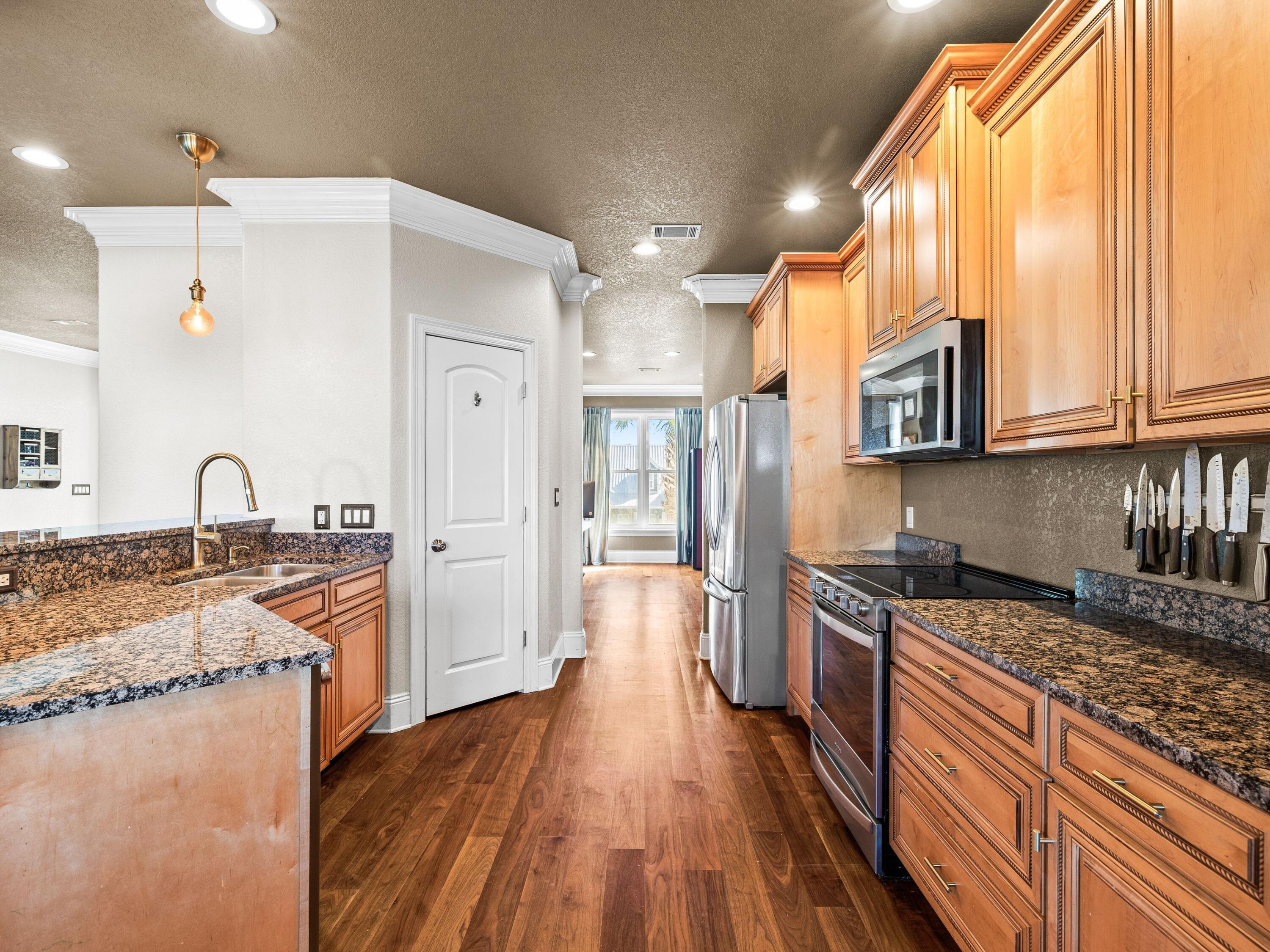 86 River Circle