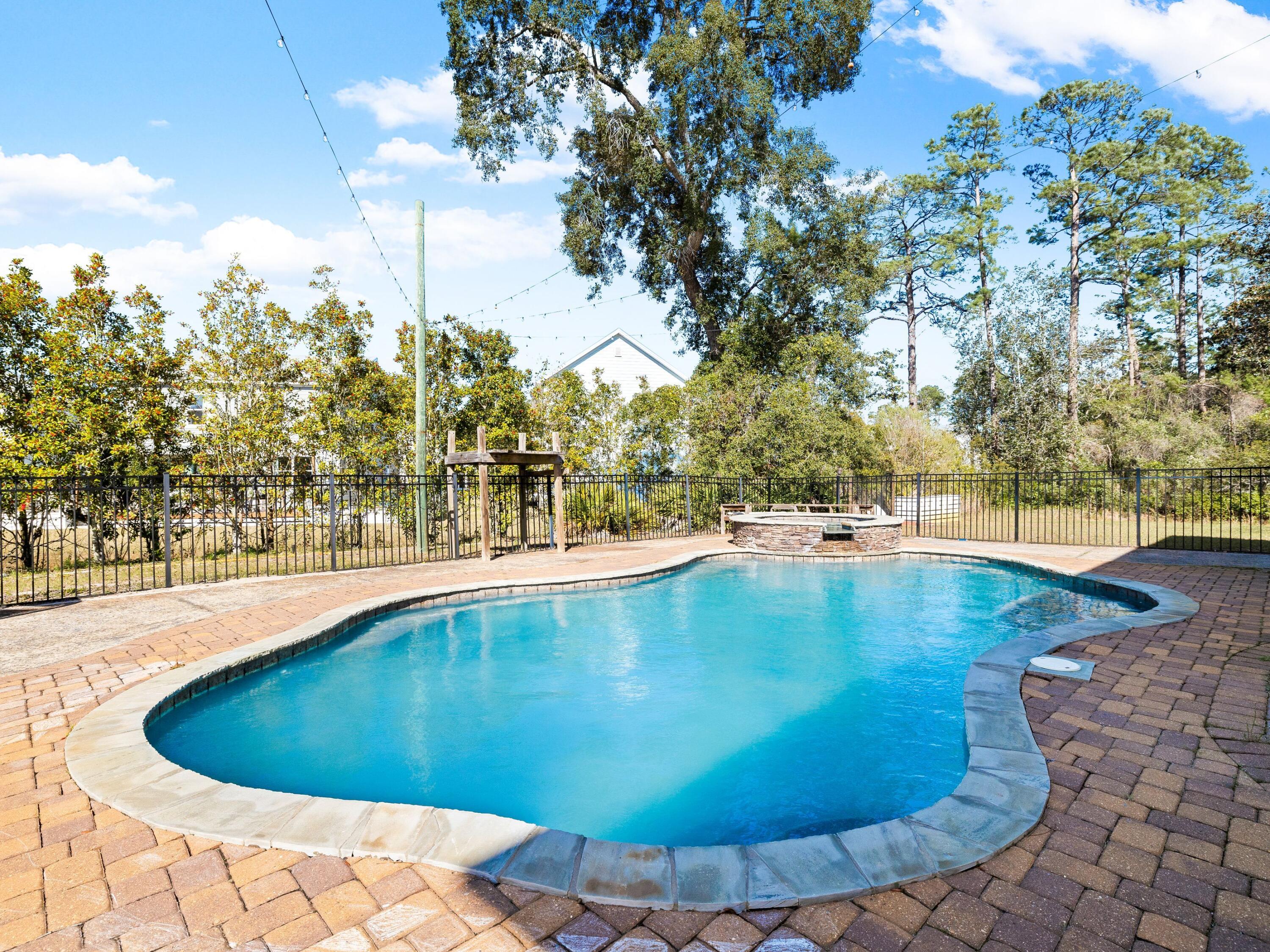 86 River Circle