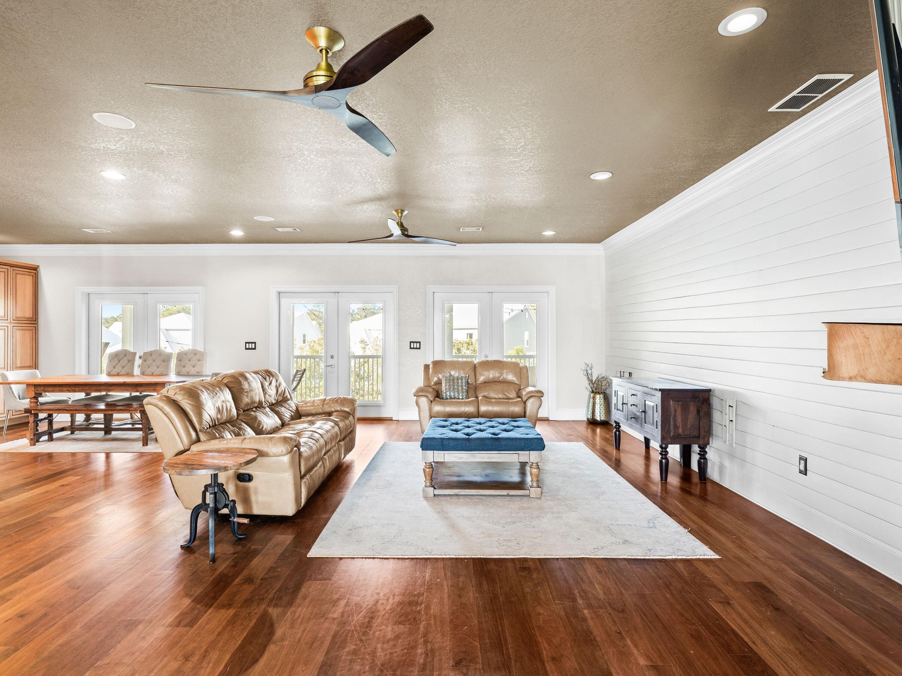 86 River Circle