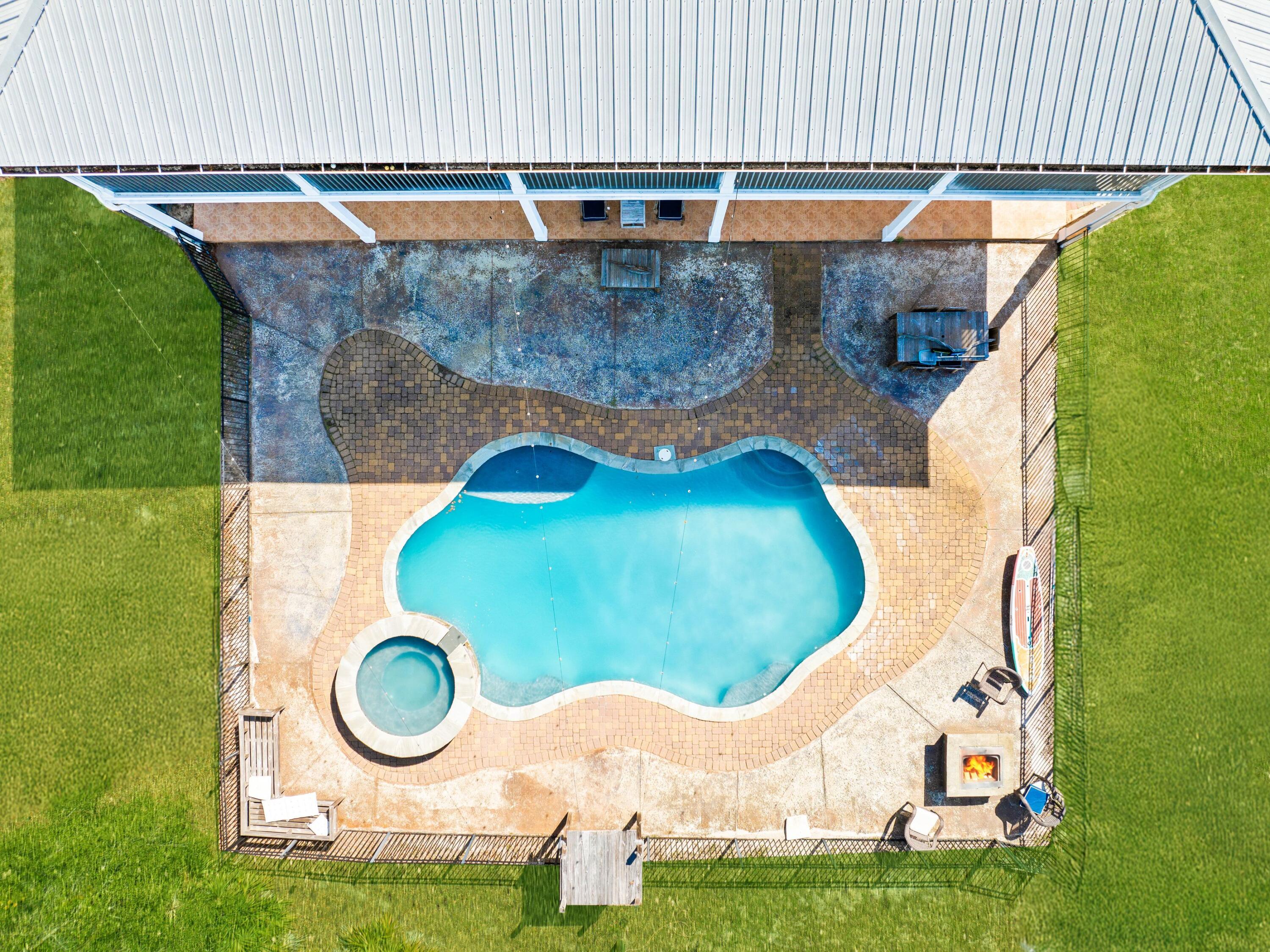 86 River Circle