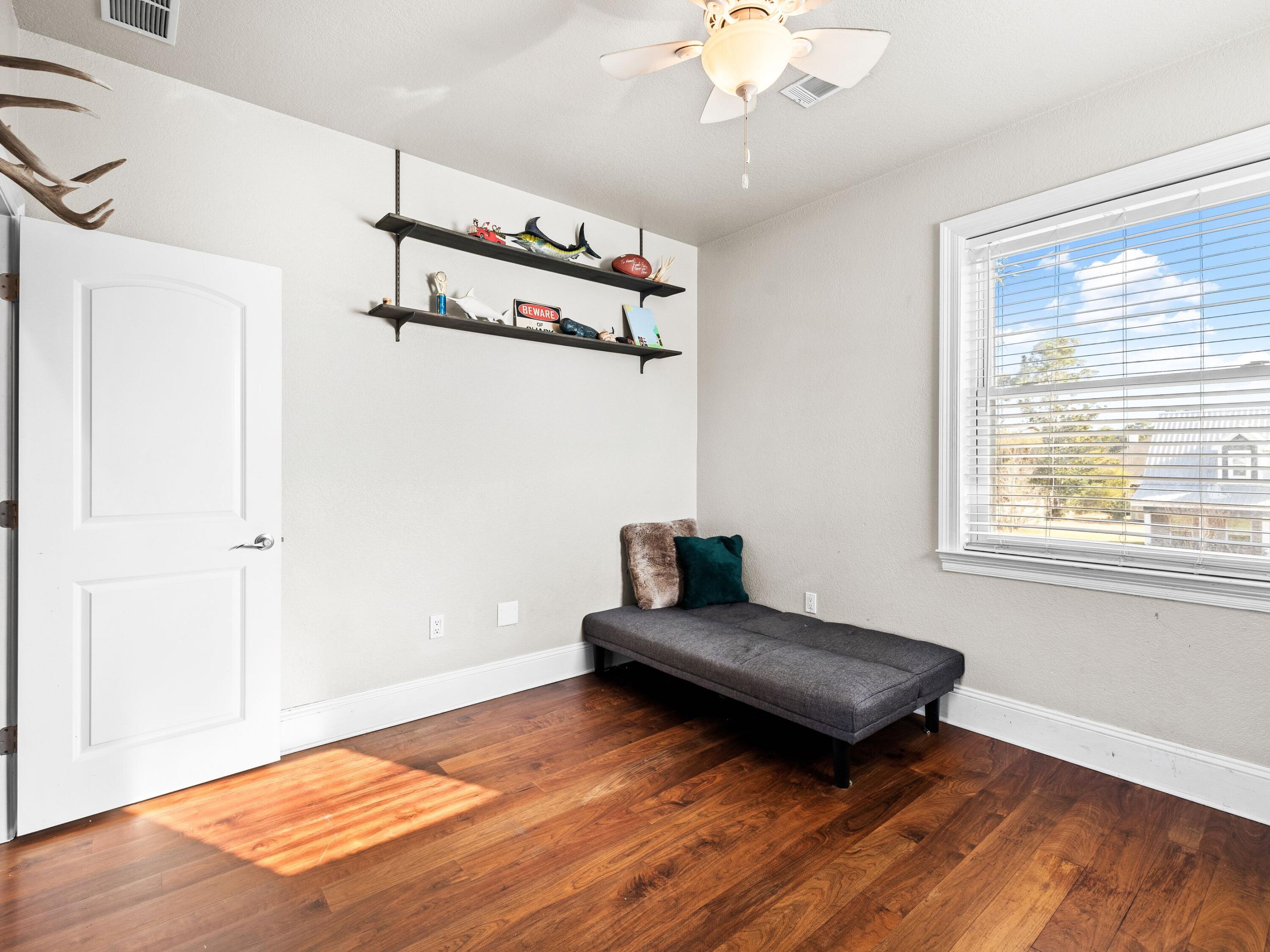 86 River Circle