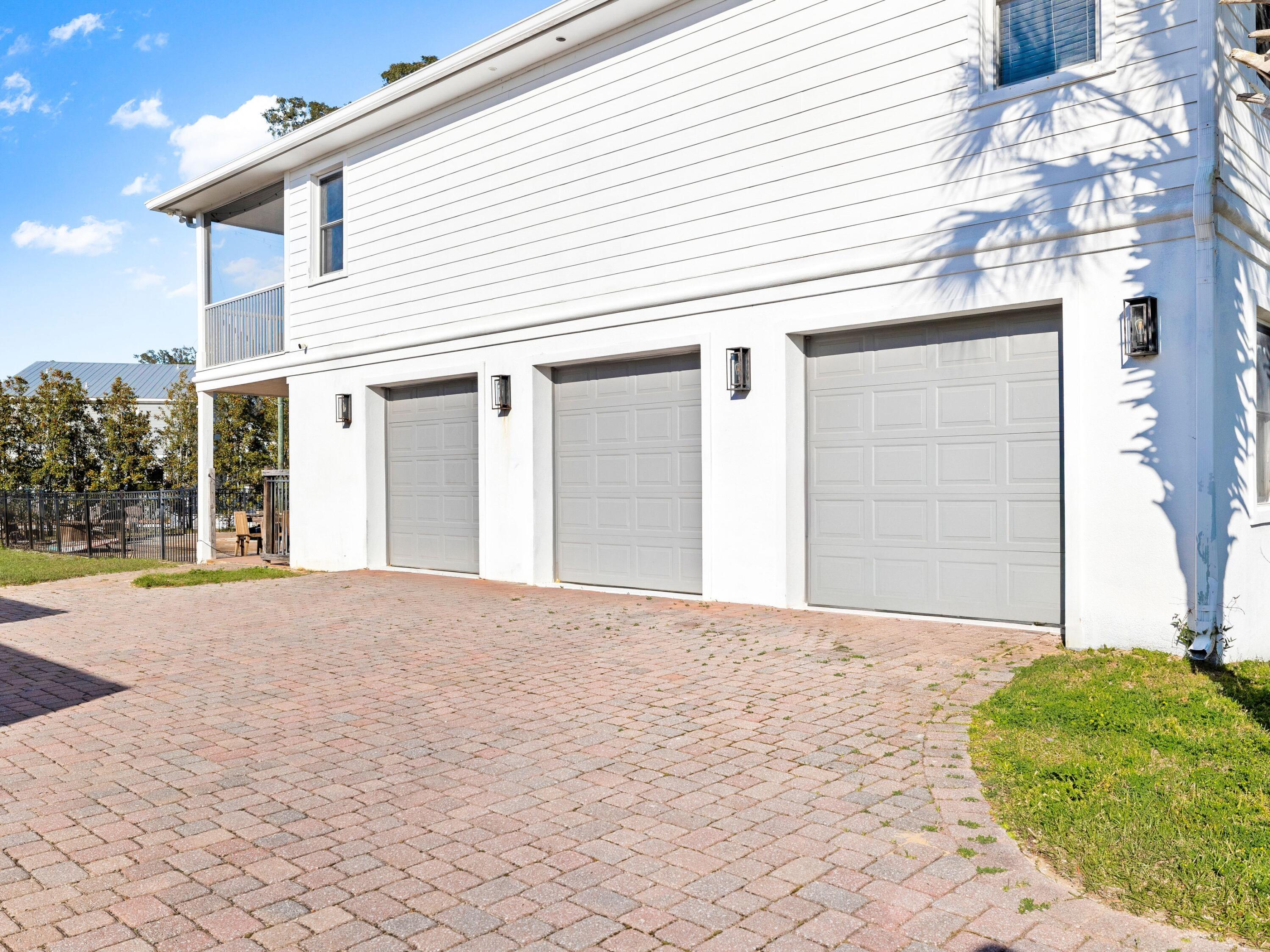 86 River Circle