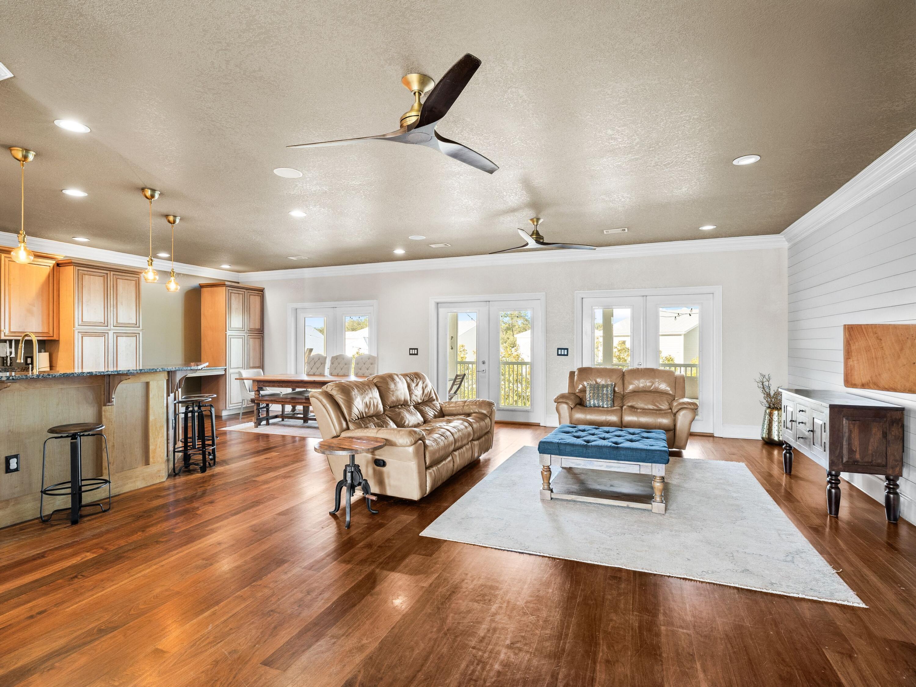 86 River Circle