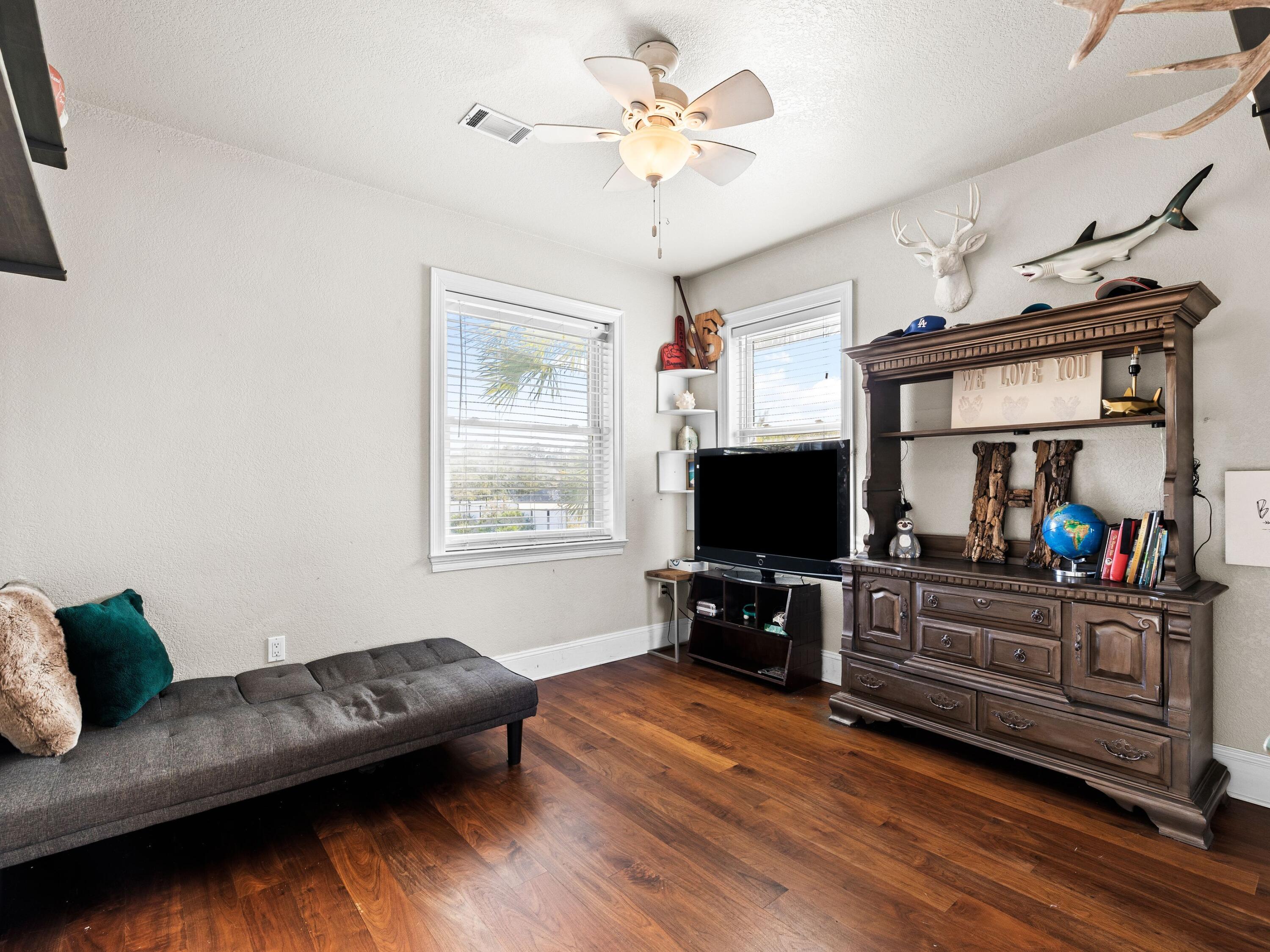 86 River Circle