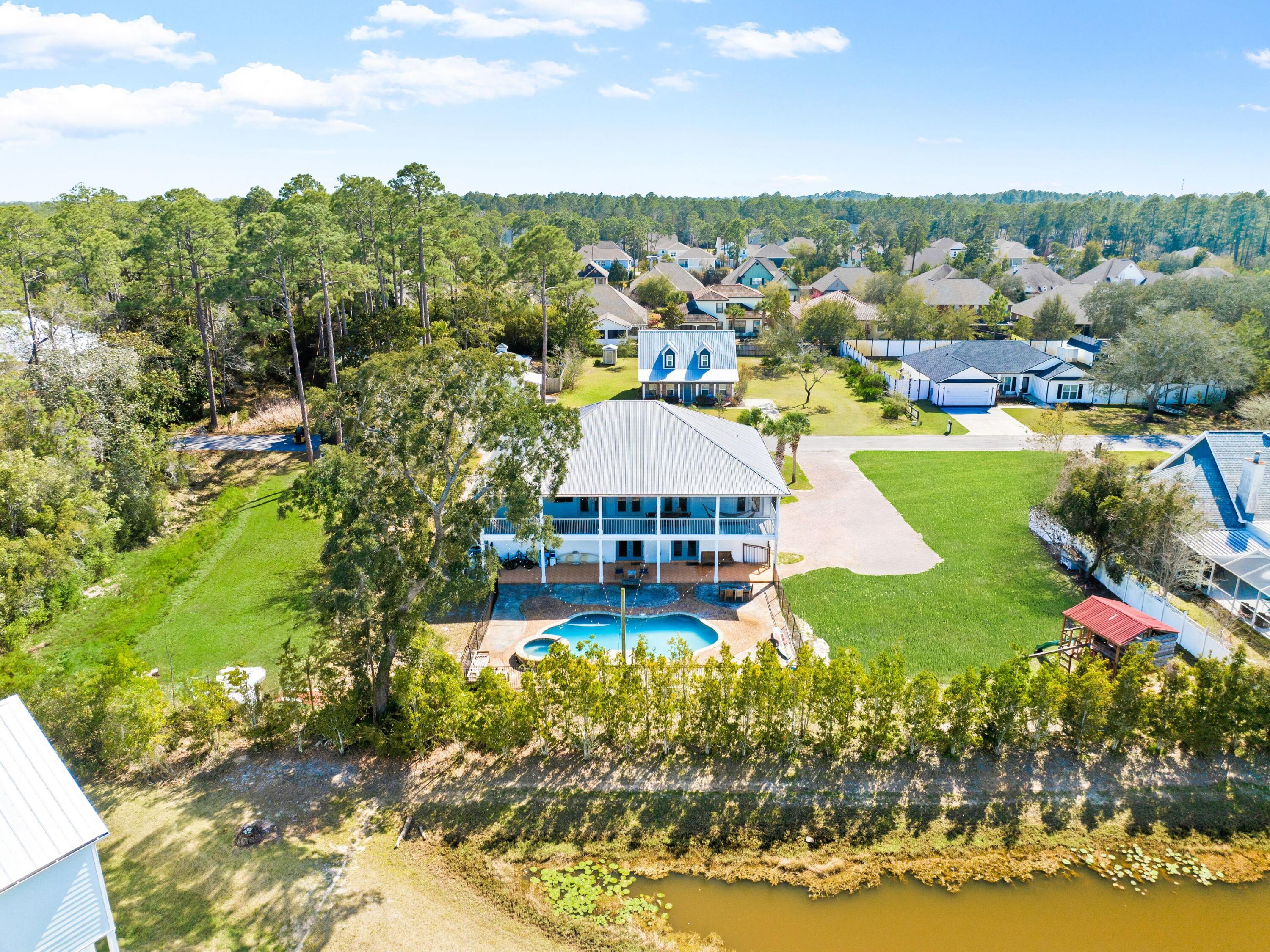 86 River Circle