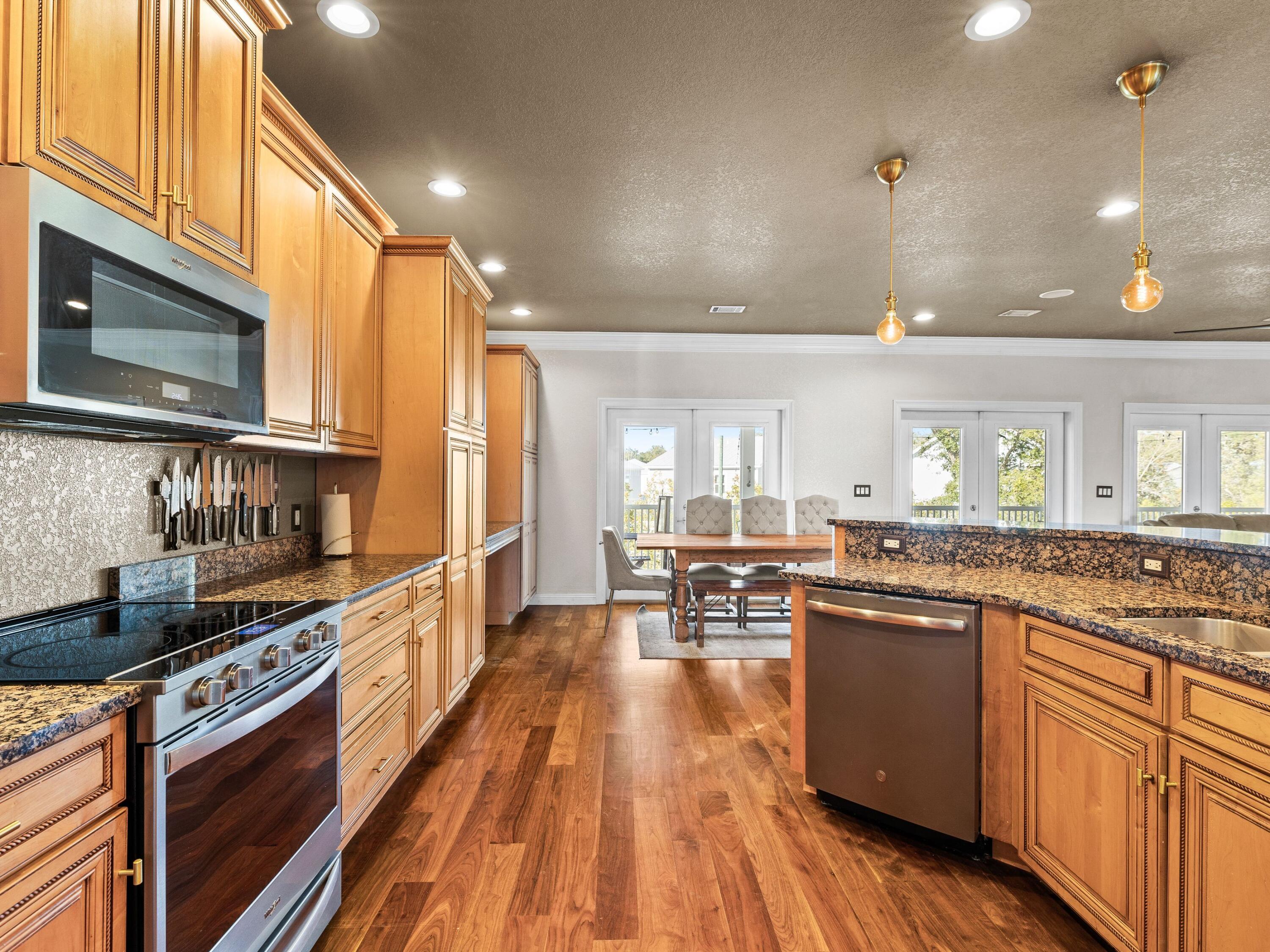 86 River Circle