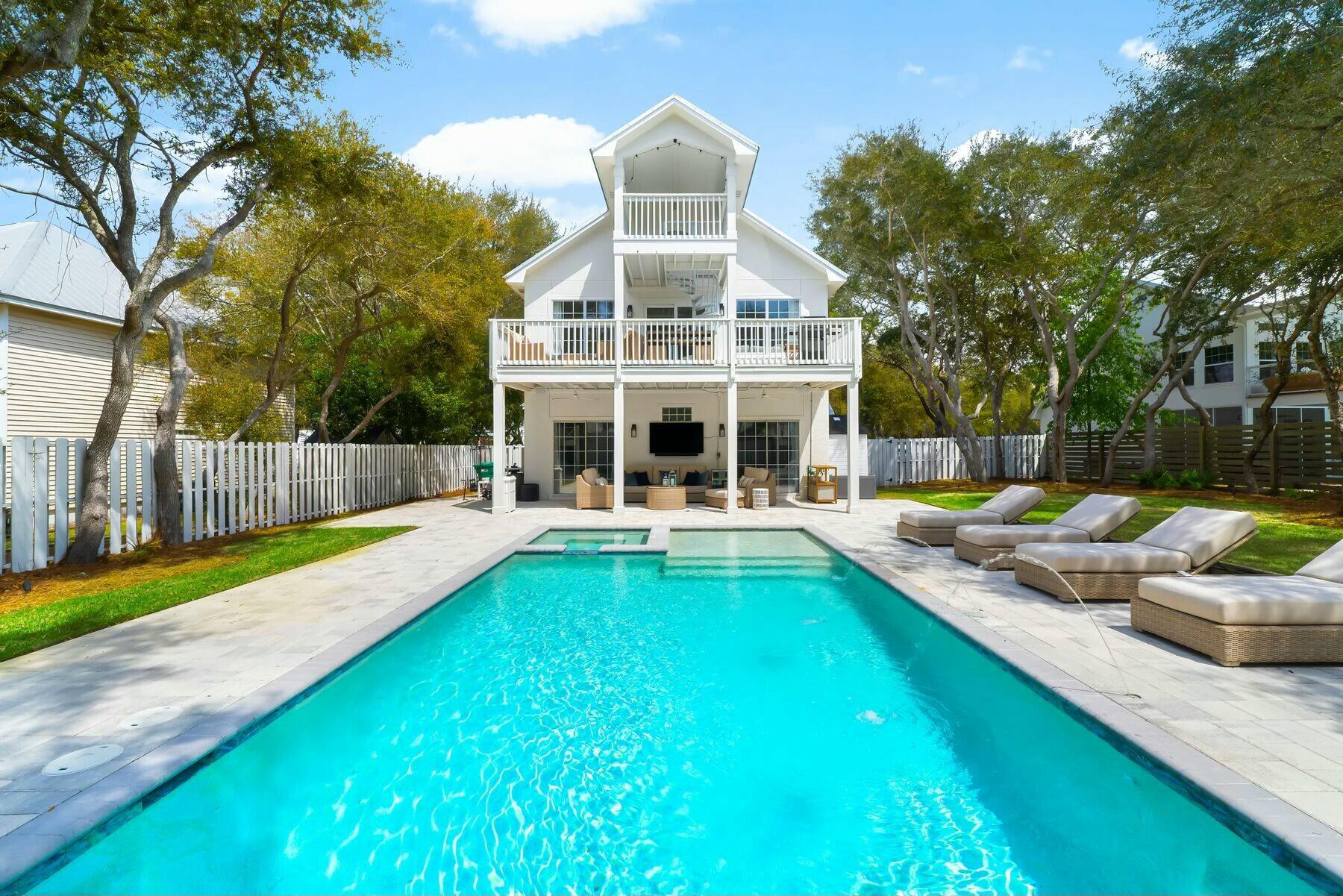 24 Seabreeze Circle