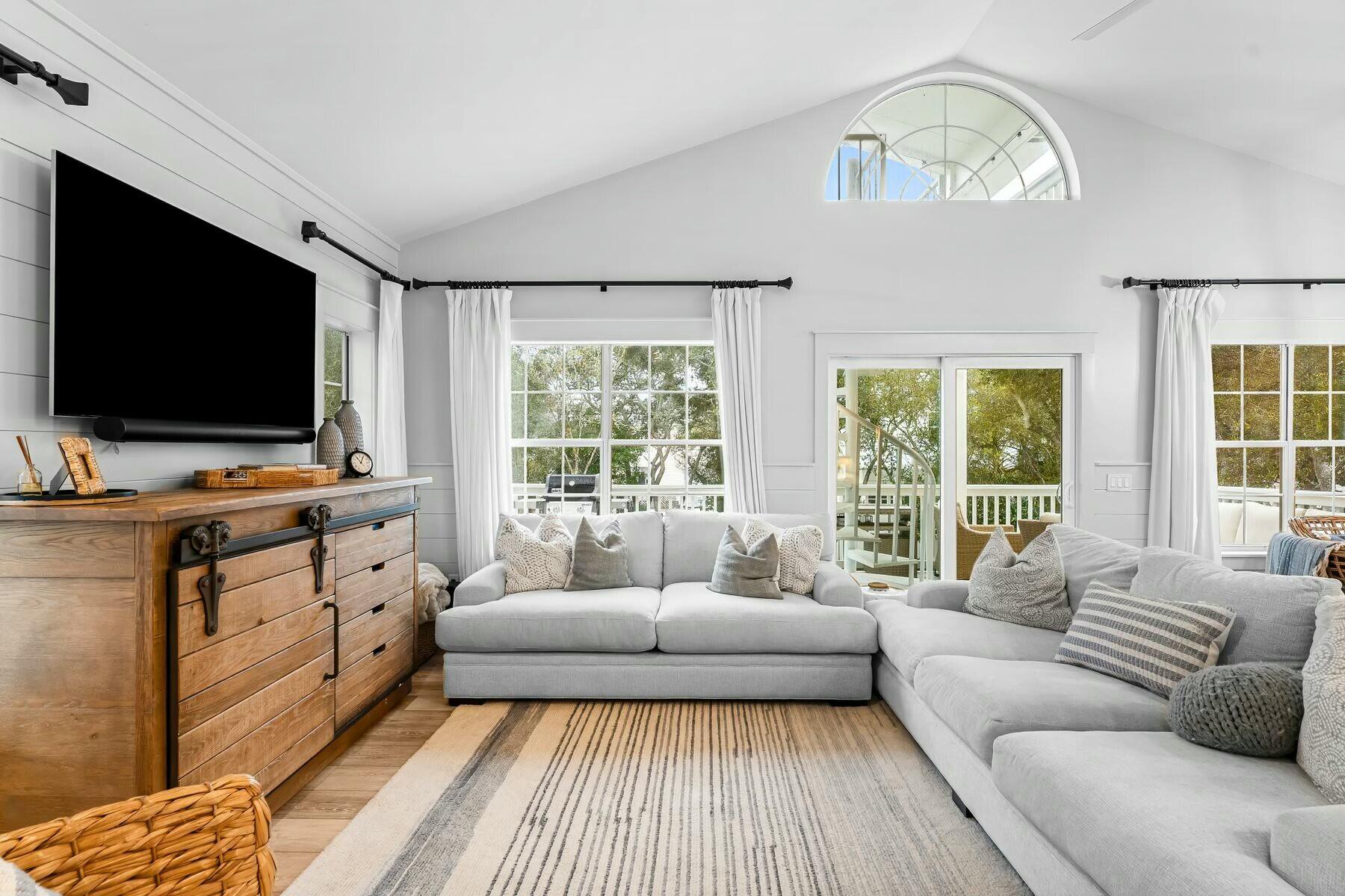 24 Seabreeze Circle