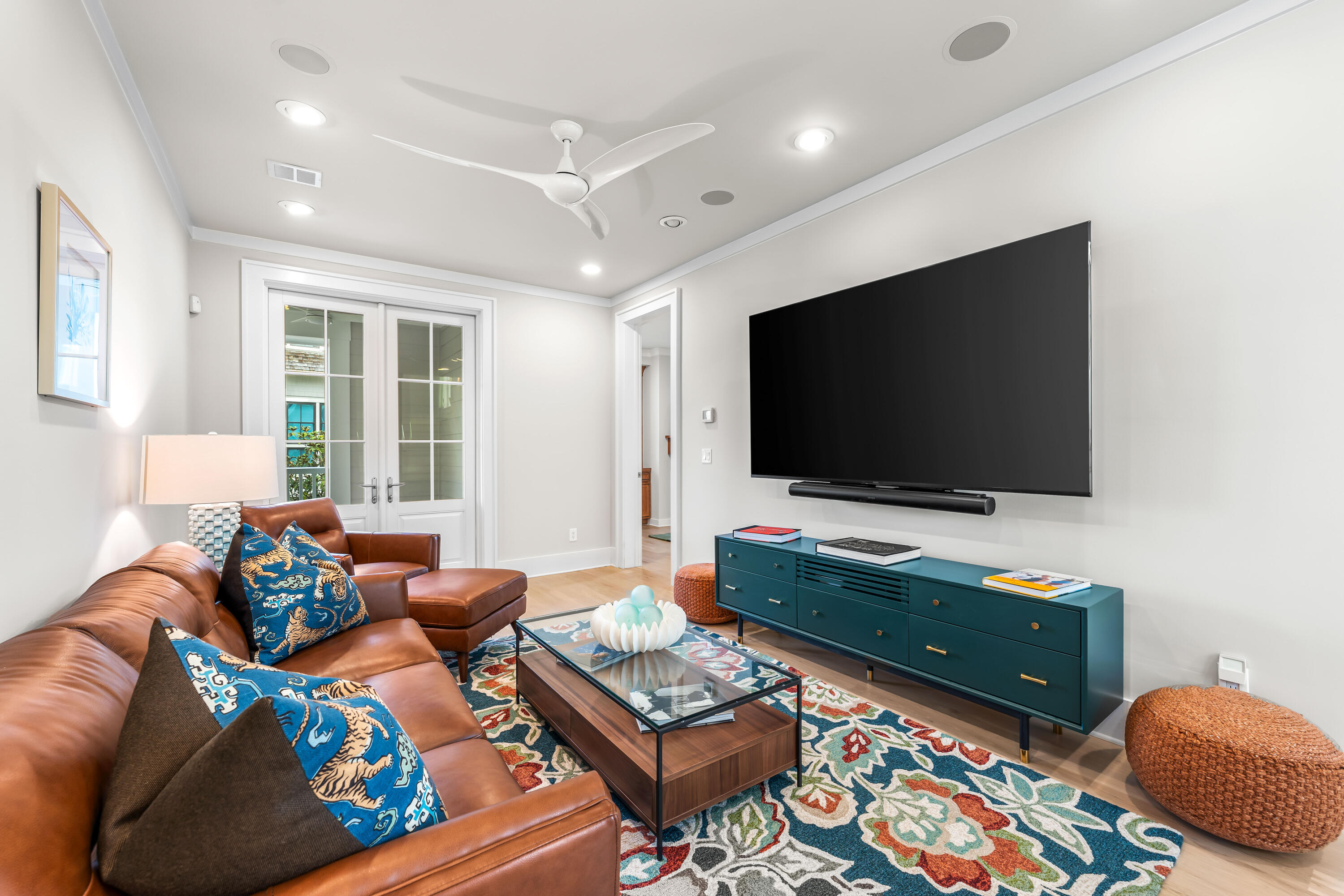 23 S Founders Lane