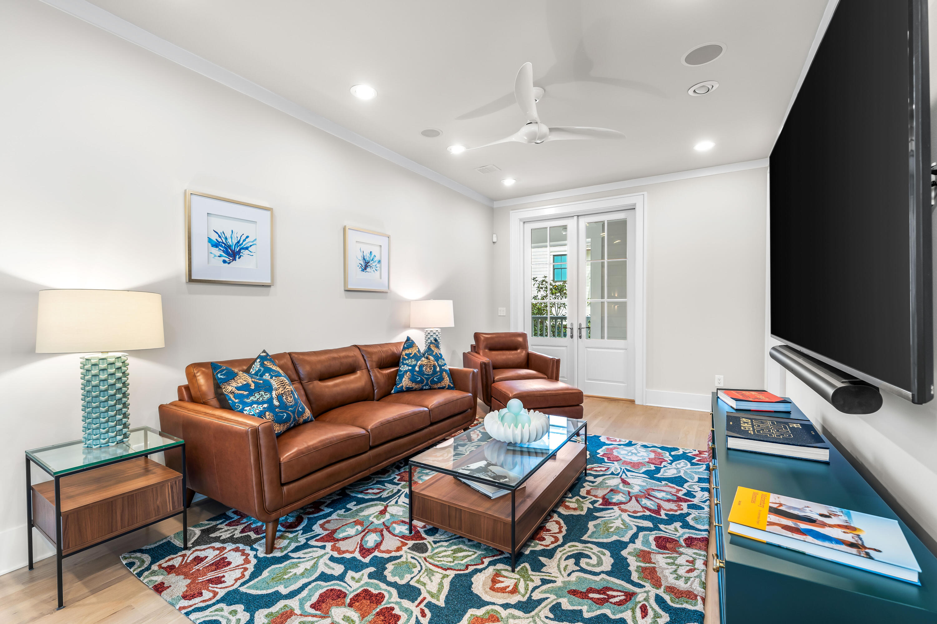 23 S Founders Lane