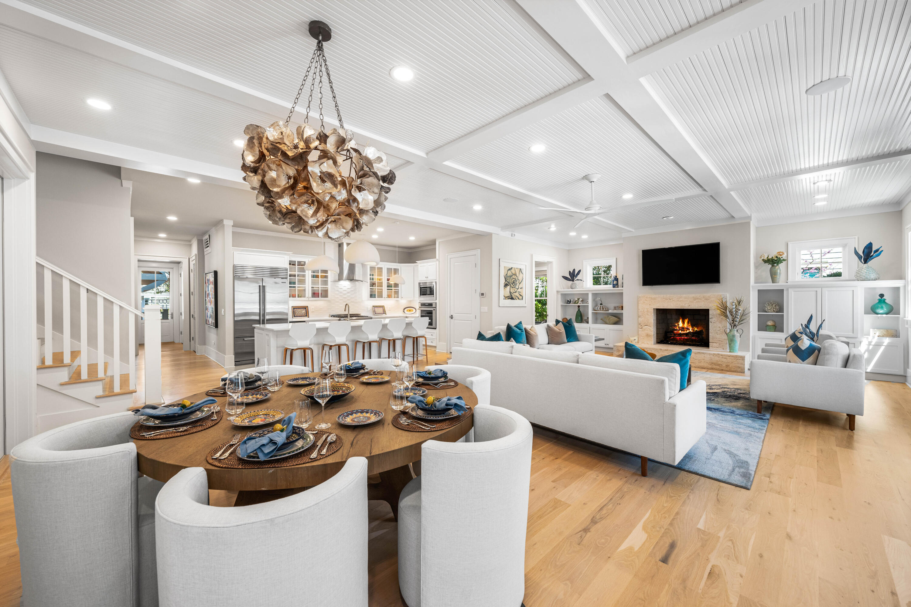 23 S Founders Lane