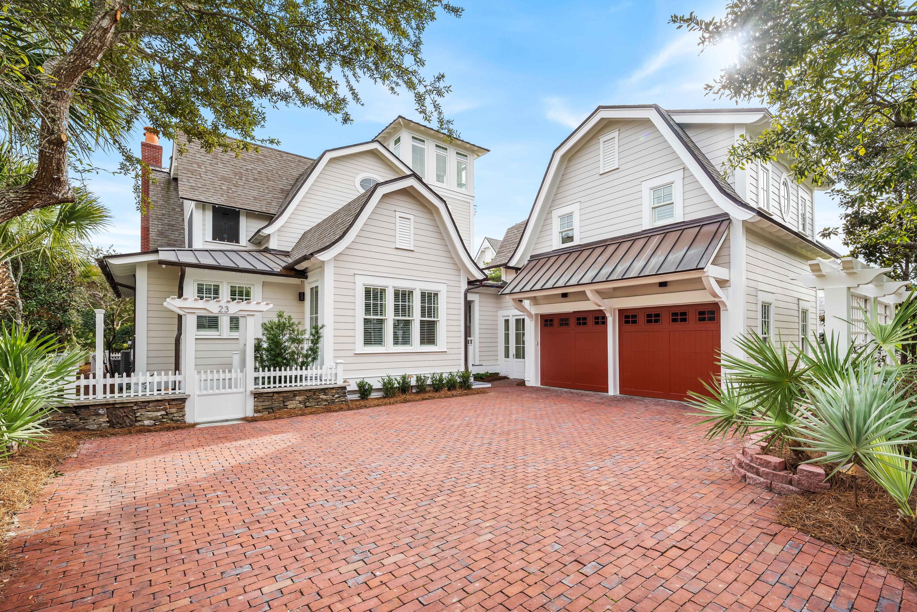 23 S Founders Lane